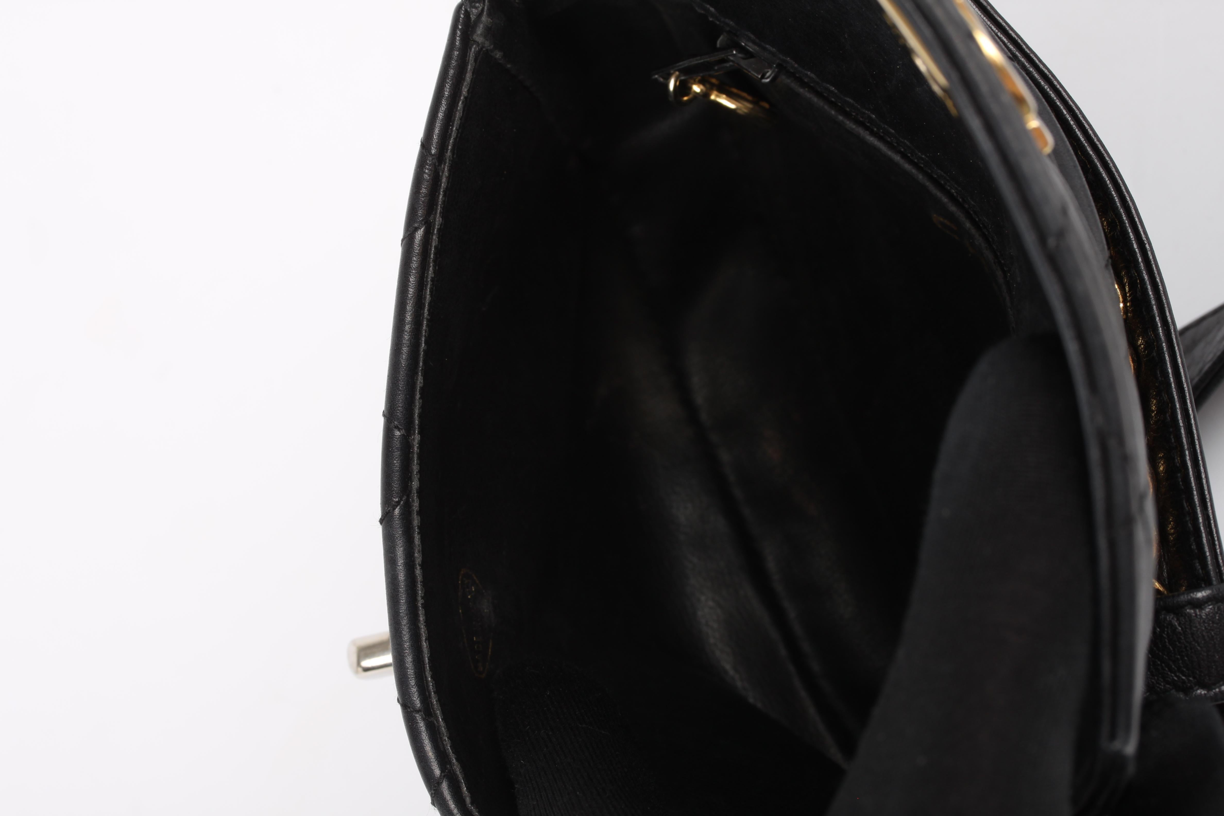 Chanel Belt Bag Leather - black/gold 5