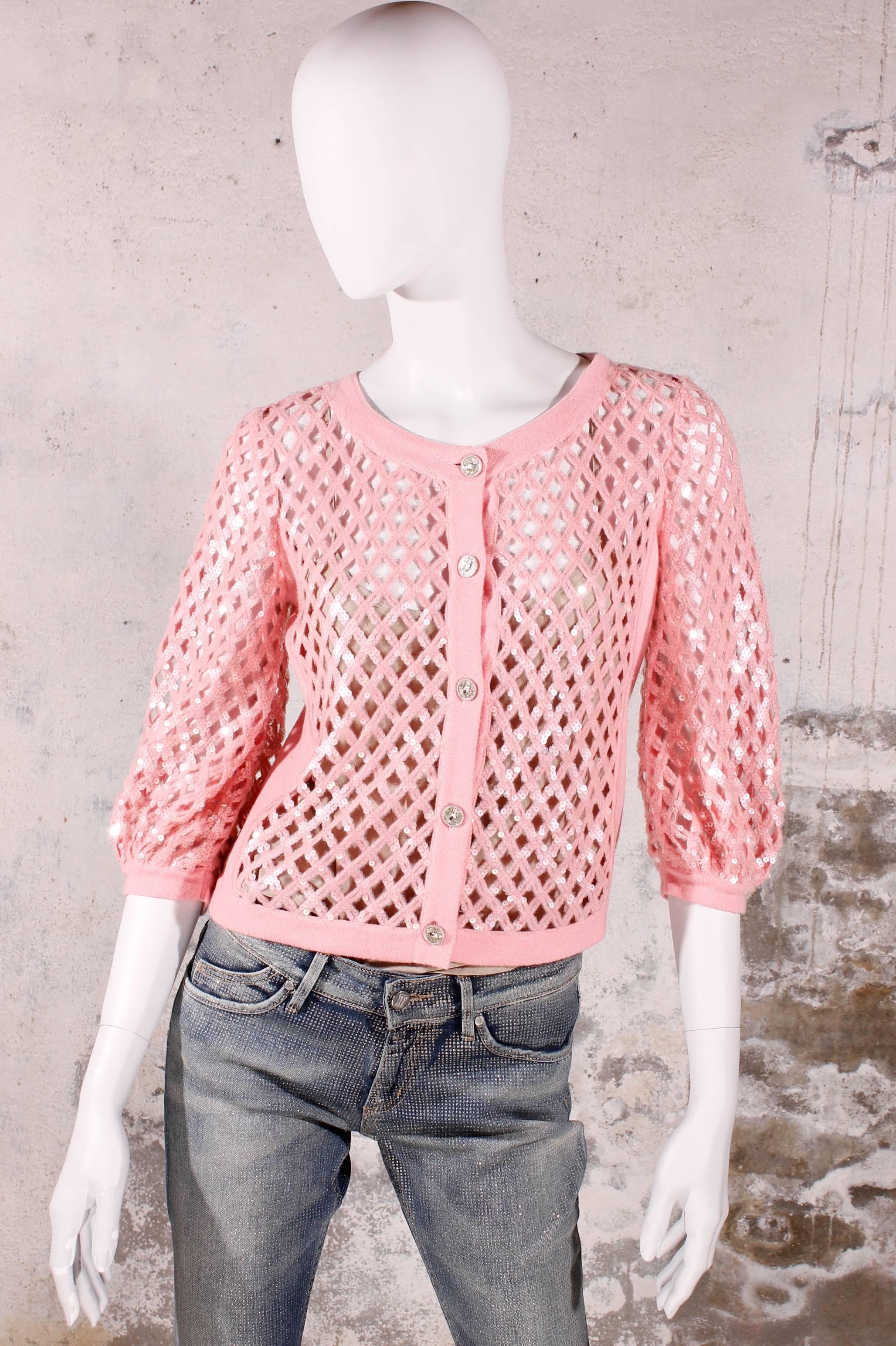 Chanel Sequin Cardigan - baby pink In New Condition In Baarn, NL