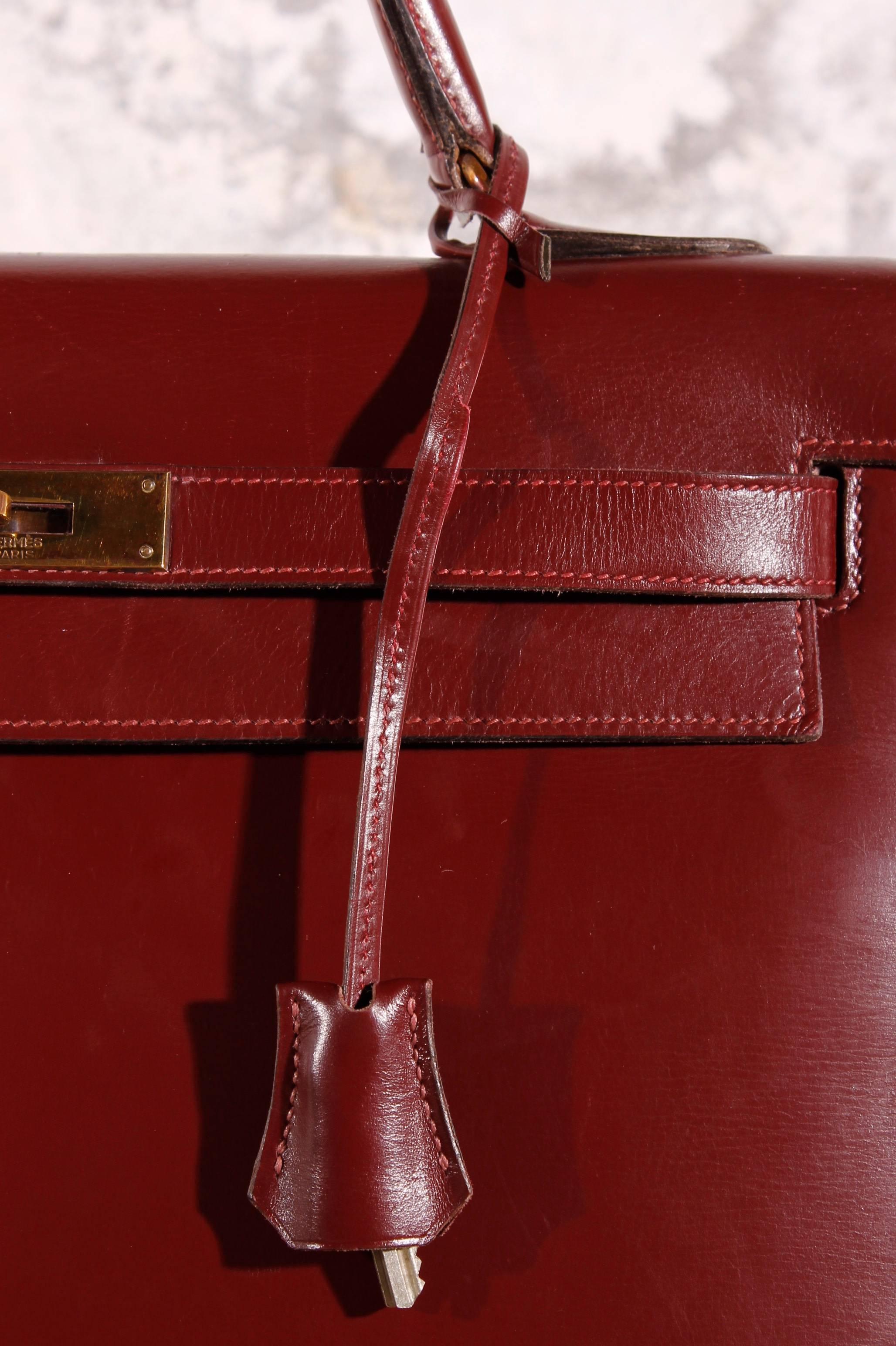 Women's 1960 Vintage Hermès Kelly Bag 32 Burgundy