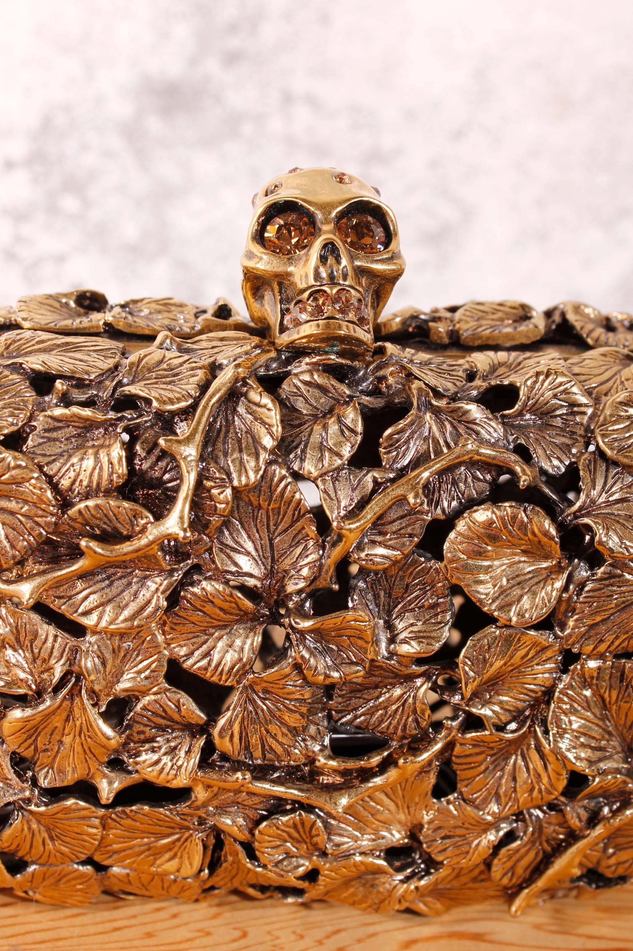 Alexander McQueen Leaf and Thorn Box Metal Clutch In New Condition In Baarn, NL