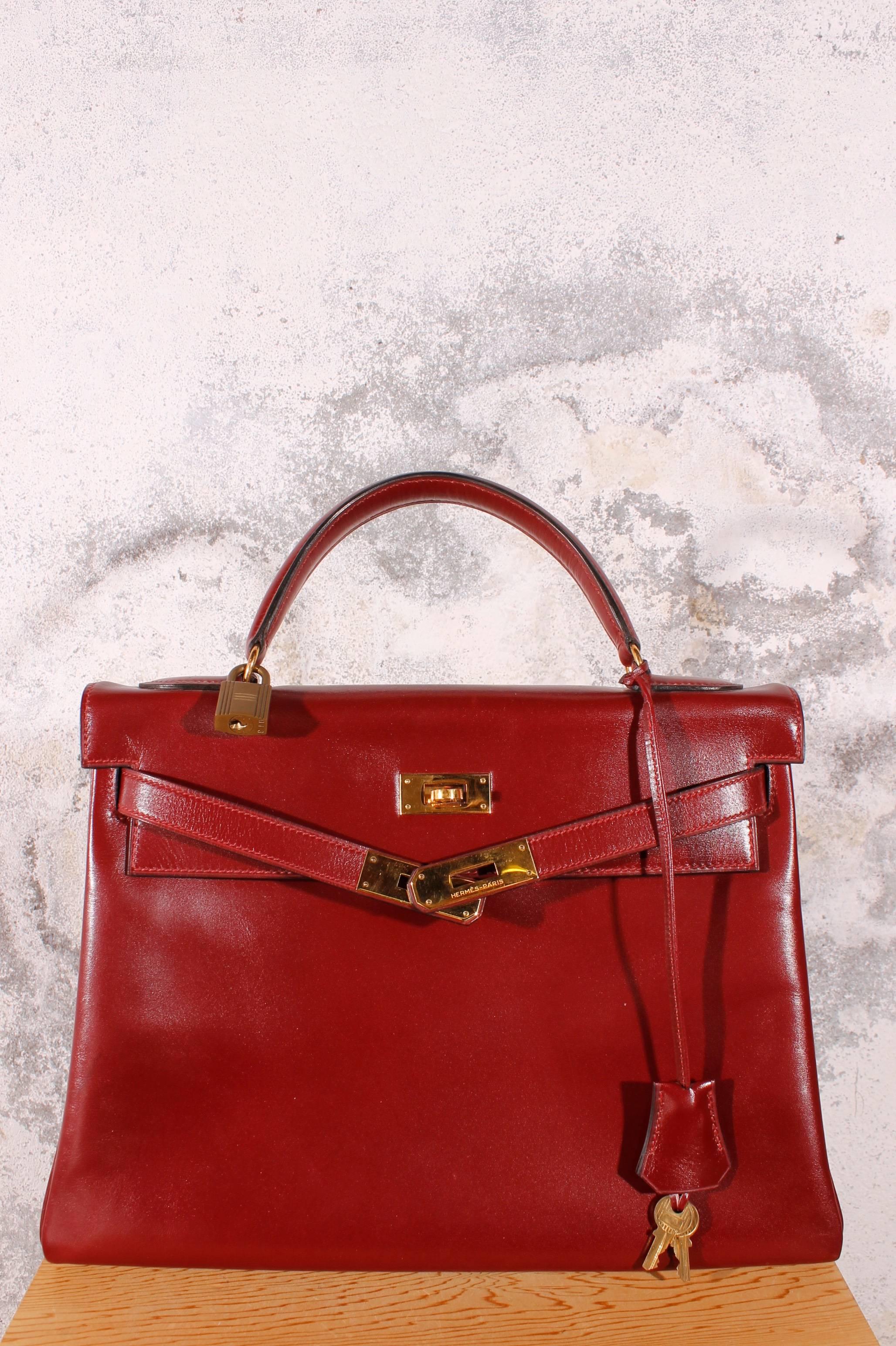 This is picture perfect! Hermès Kelly Bag 32!
Authentic collector’s item new to our collection, we are proud. Very proud!

This is so rare, un objet d’art! Every handbag is manufactured by hand in France and provided with countless
