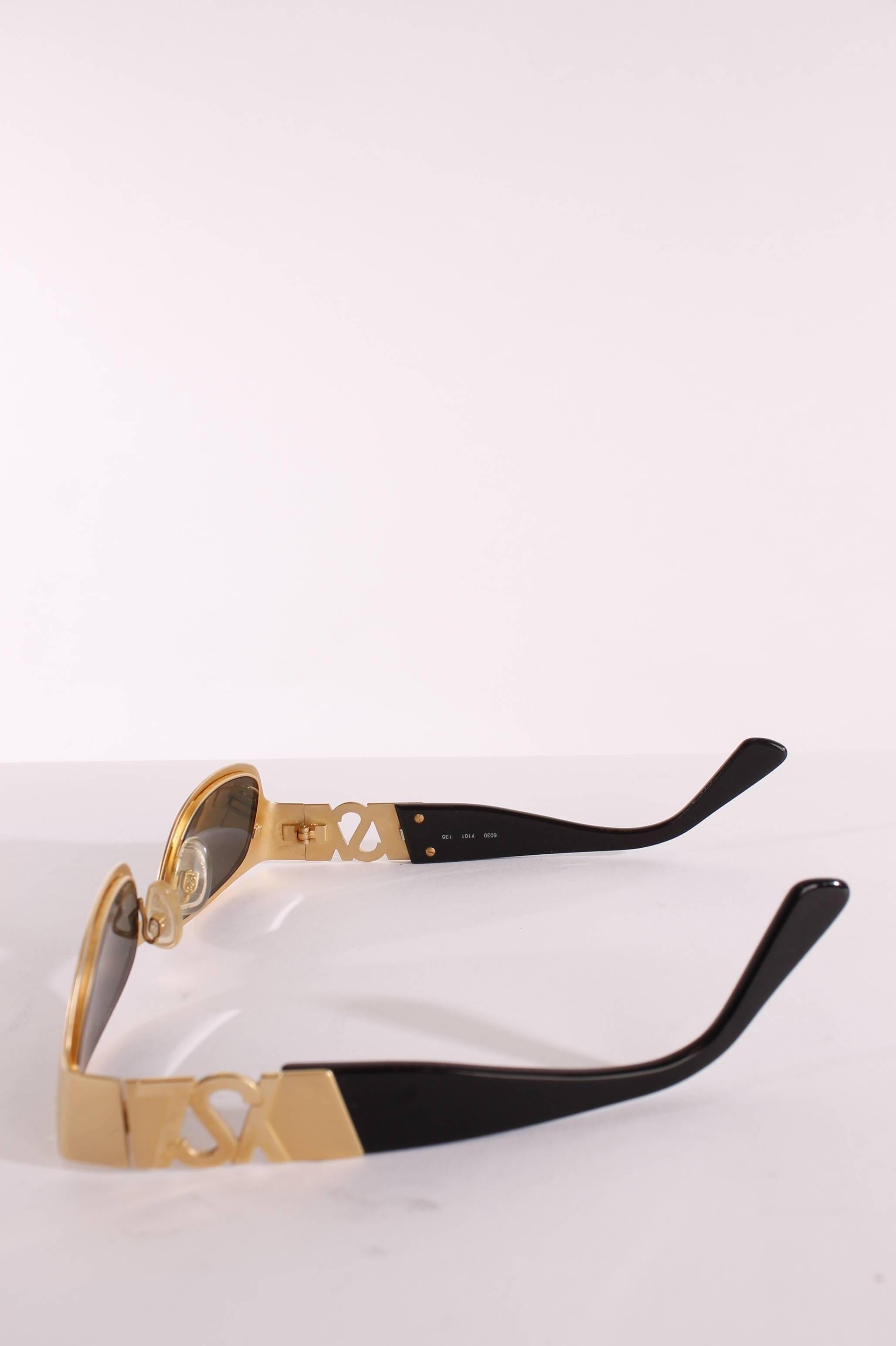 1990s Yves Saint Laurent Sunglasses - gold In Excellent Condition In Baarn, NL