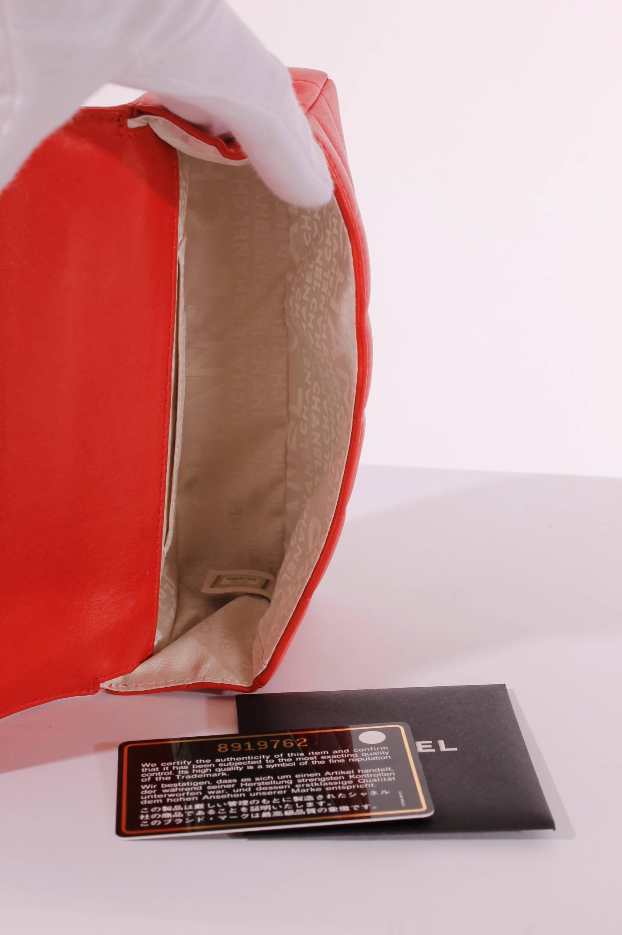 2005 Chanel Square Quilt Camellia Mini Flap Bag - coral/gold In New Condition In Baarn, NL