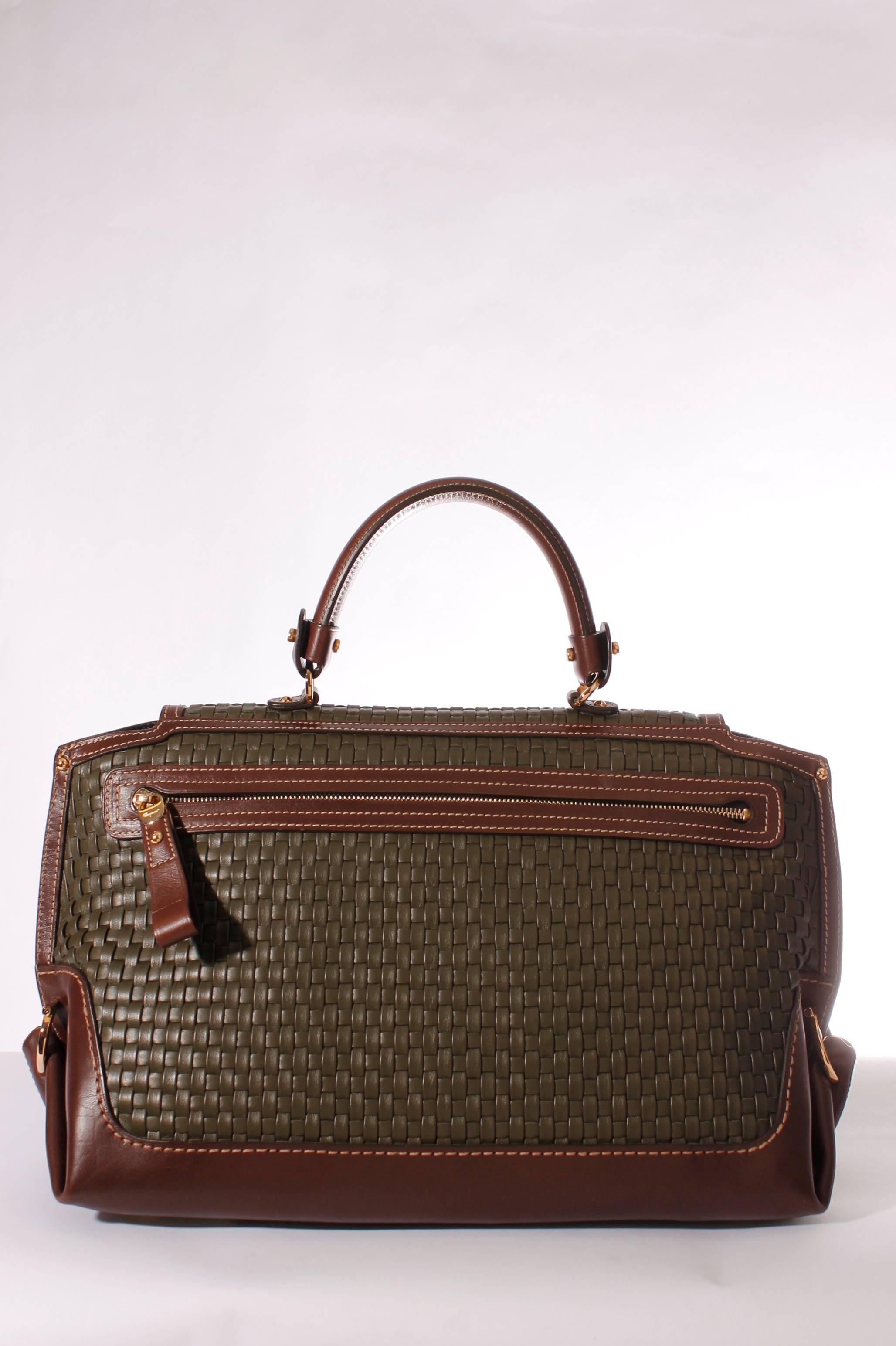 Salvatore Ferragamo Sofia Large Tote Bag - army green woven leather In New Condition In Baarn, NL