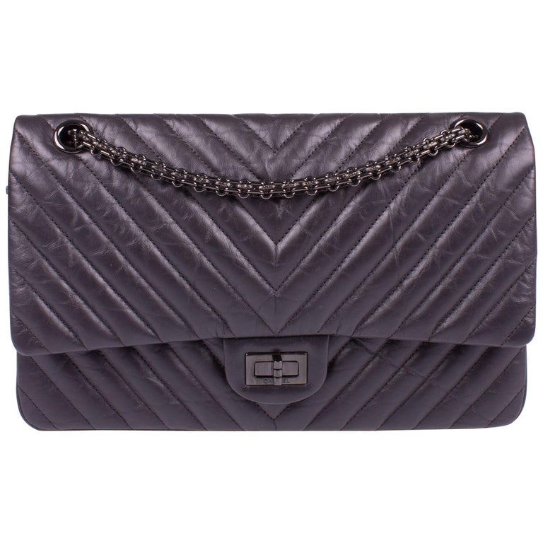 Chanel 2.55 Reissue Chevron 224 Flap Bag - So Black at 1stDibs | chanel  reissue chevron, chanel reissue 224, chanel 2.55 chevron