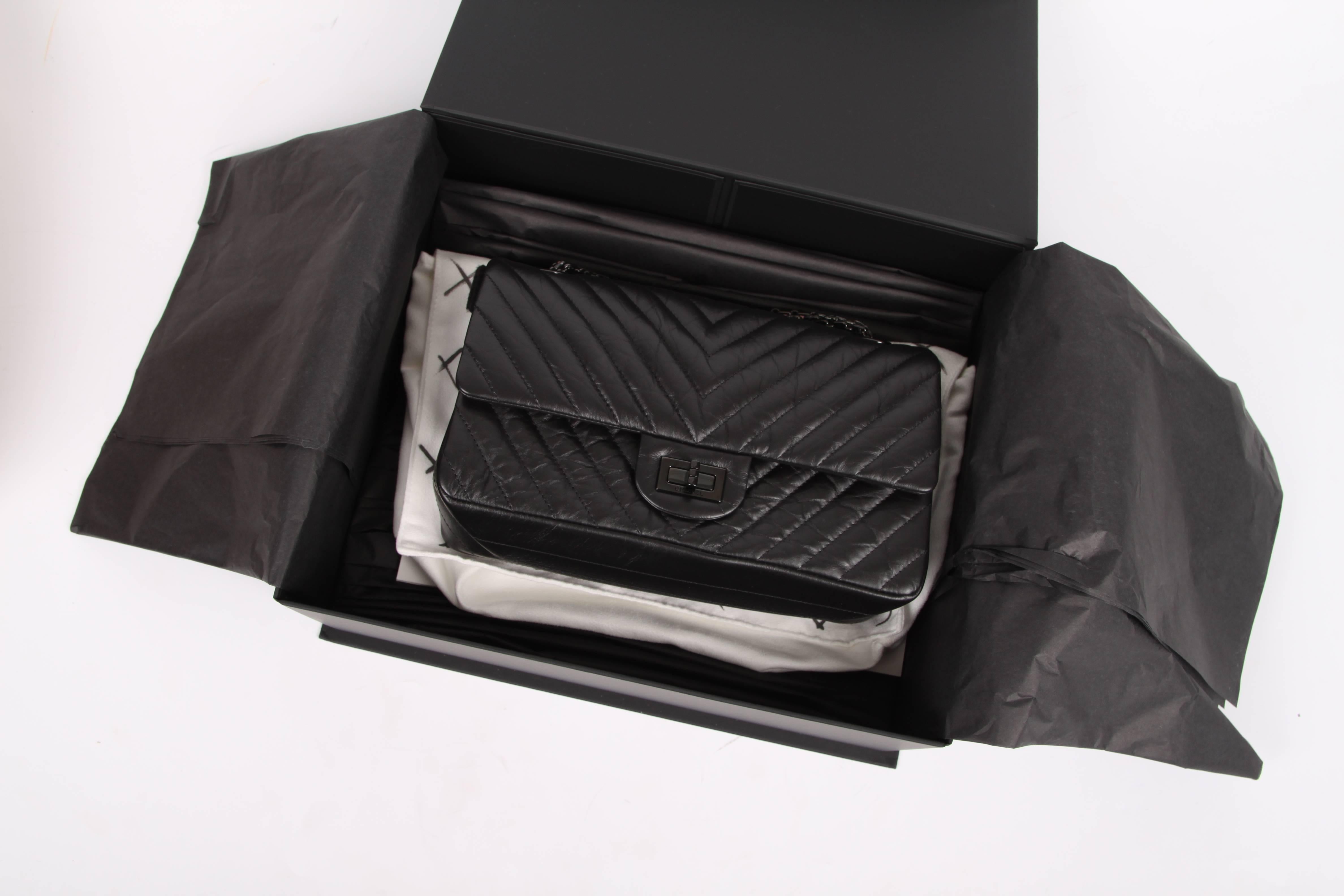 chanel reissue chevron