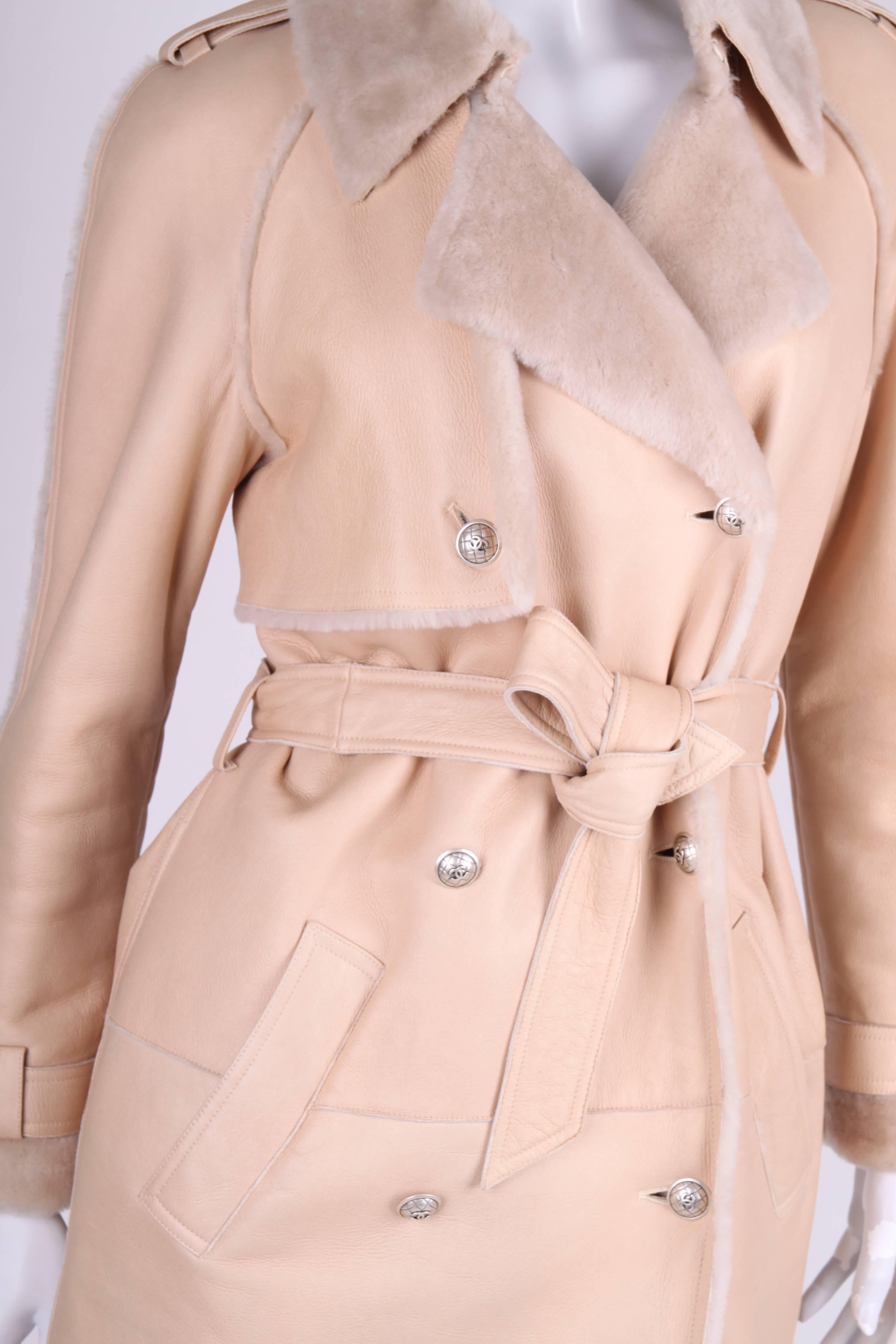 Chanel Trenchcoat - beige lambskin leather In Excellent Condition In Baarn, NL