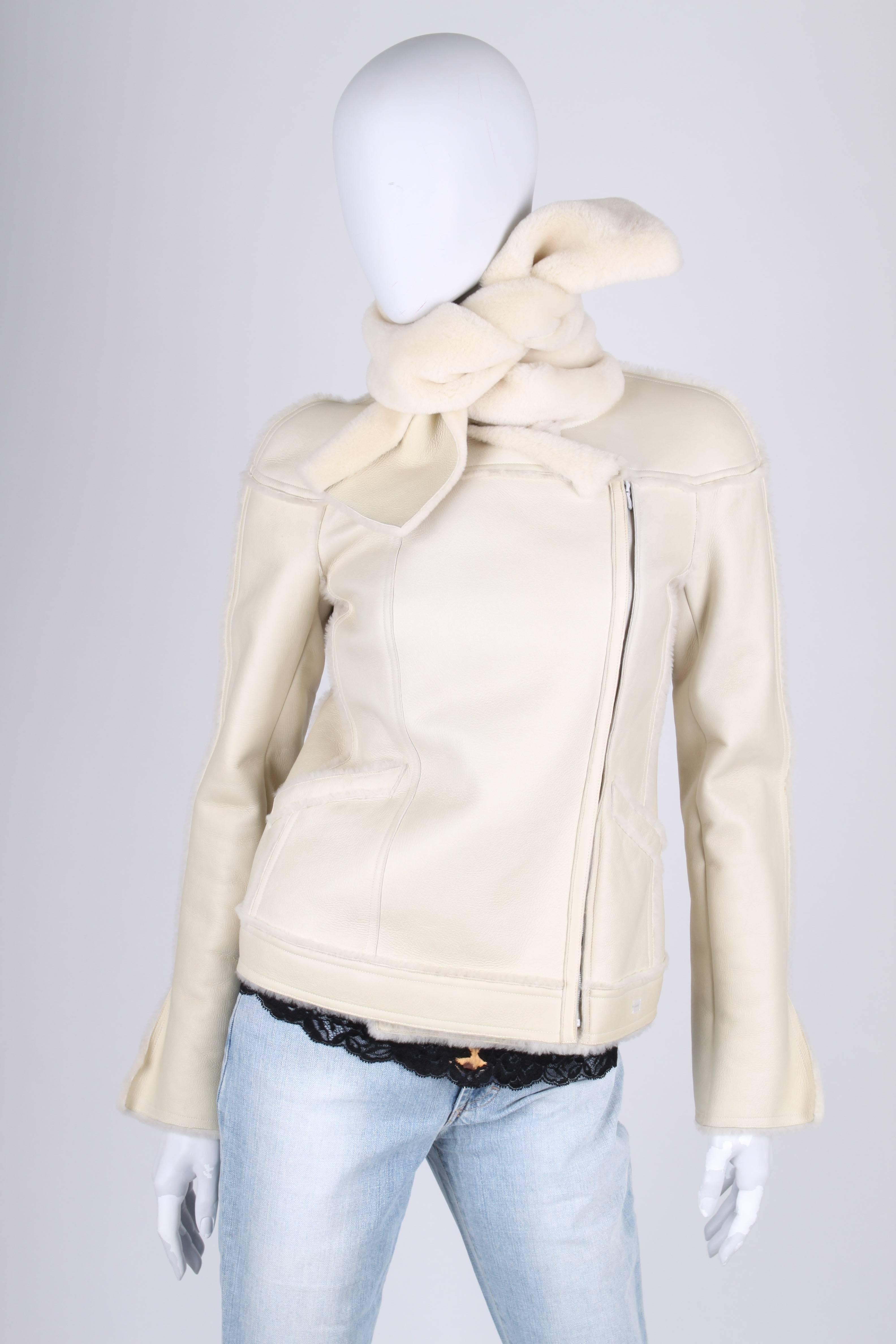Chanel Lammy Coat - off-white In Excellent Condition For Sale In Baarn, NL