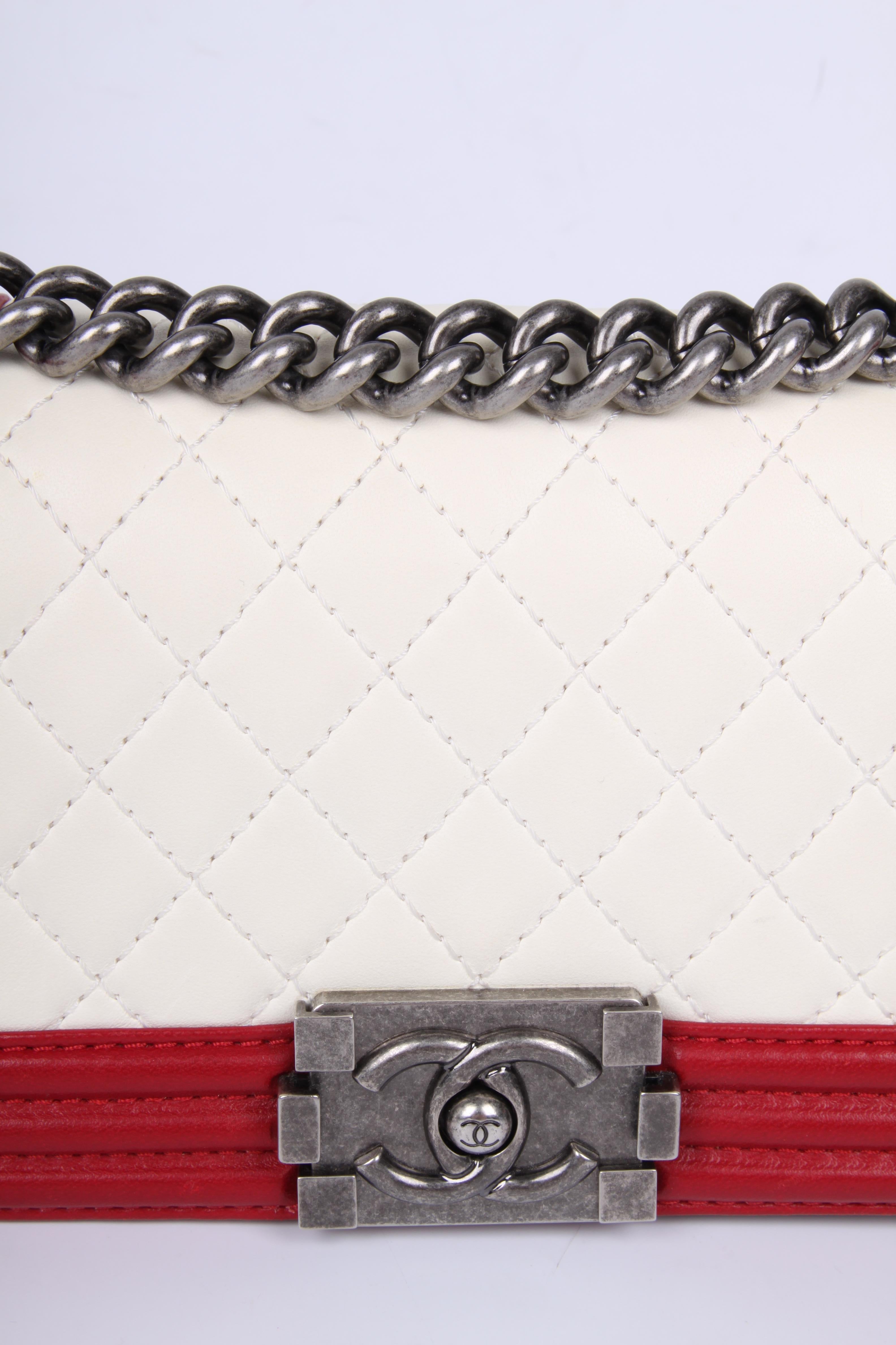 Chanel Quilted Lambskin Le Boy Bag Mini - red/white In Excellent Condition For Sale In Baarn, NL
