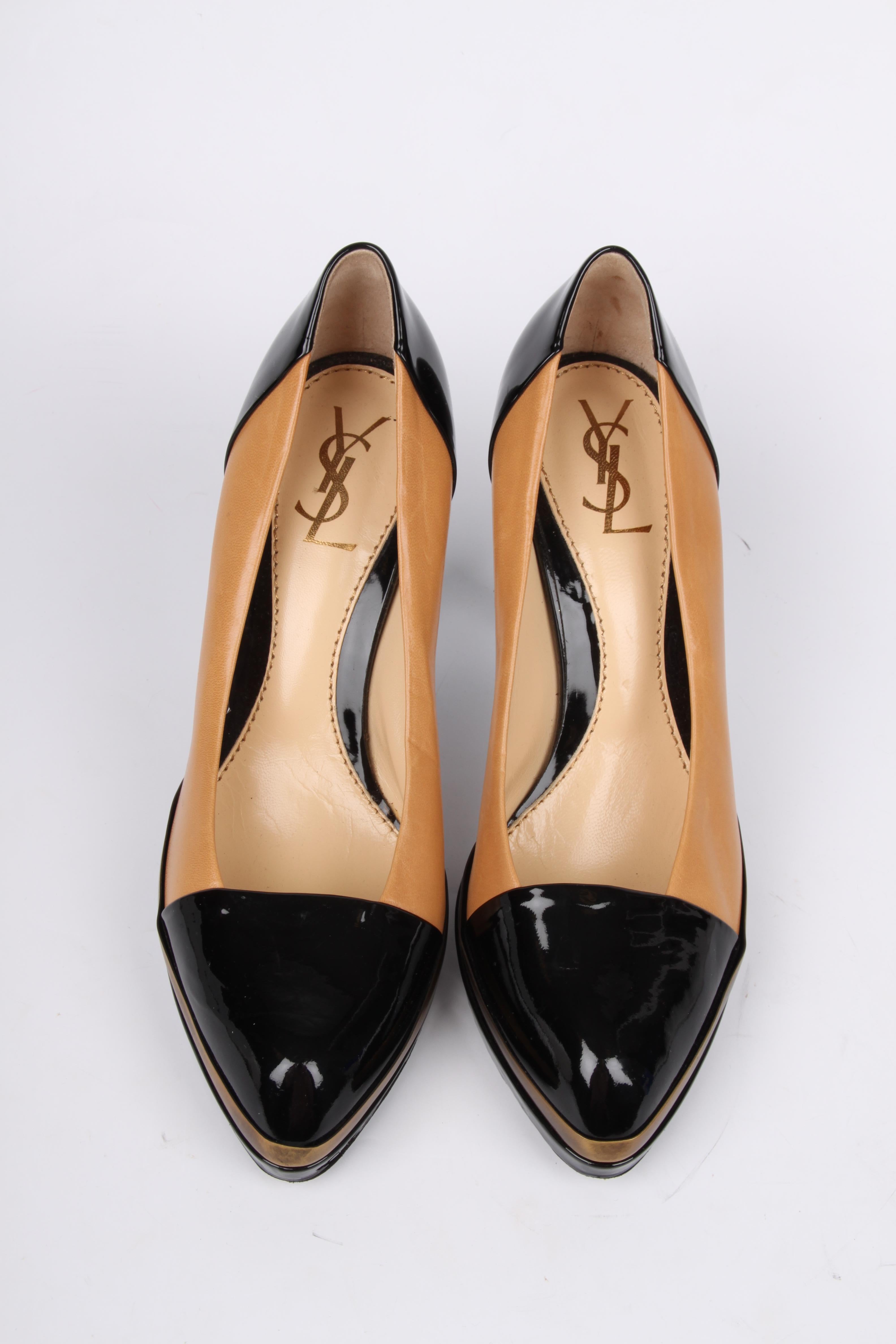   YSL Yves Saint Laurent Cap Toe Pumps - beige/black   YSL Yves Saint Laurent Ca In Excellent Condition For Sale In Baarn, NL