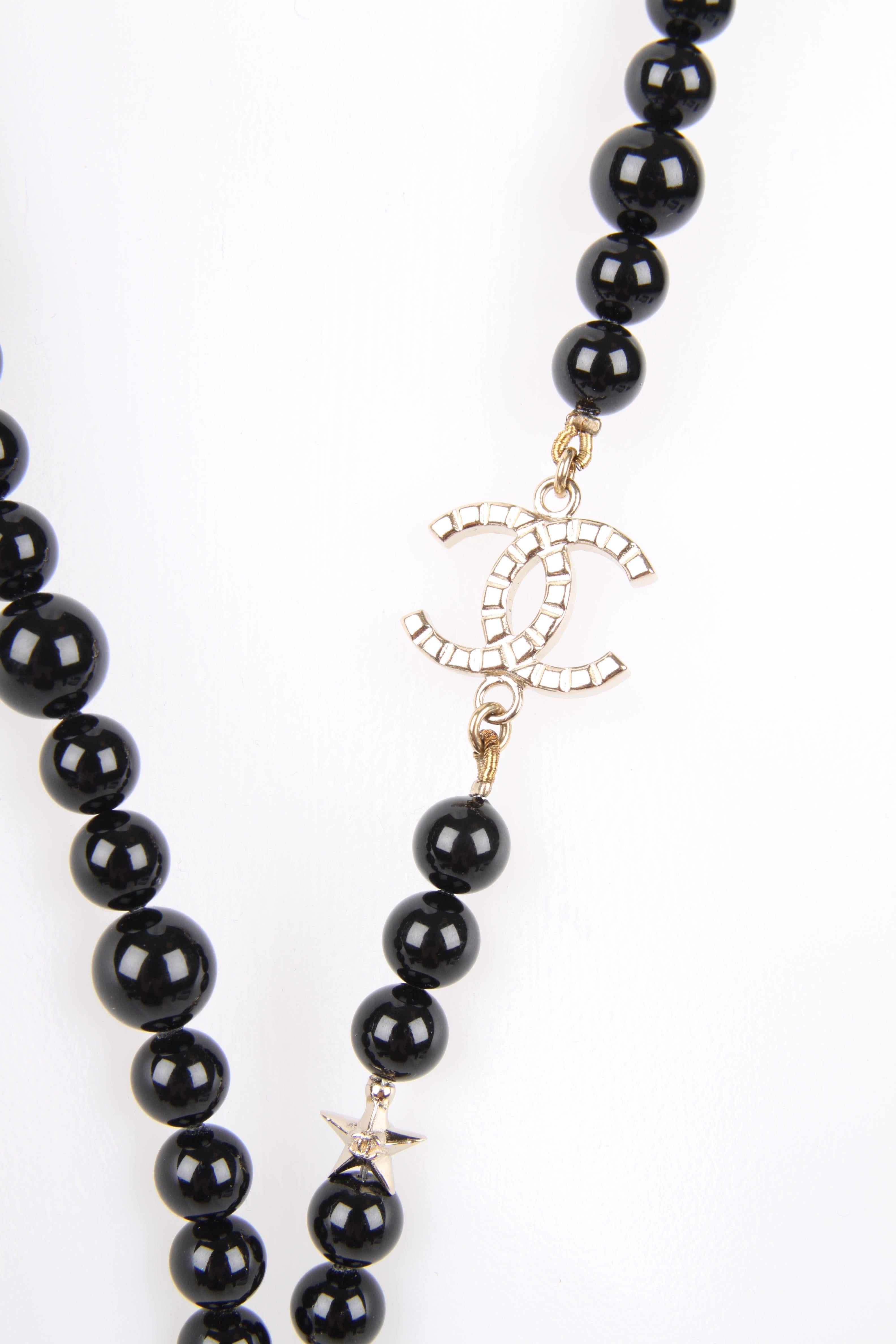 Chanel Beaded Necklace - black / silver In Excellent Condition In Baarn, NL