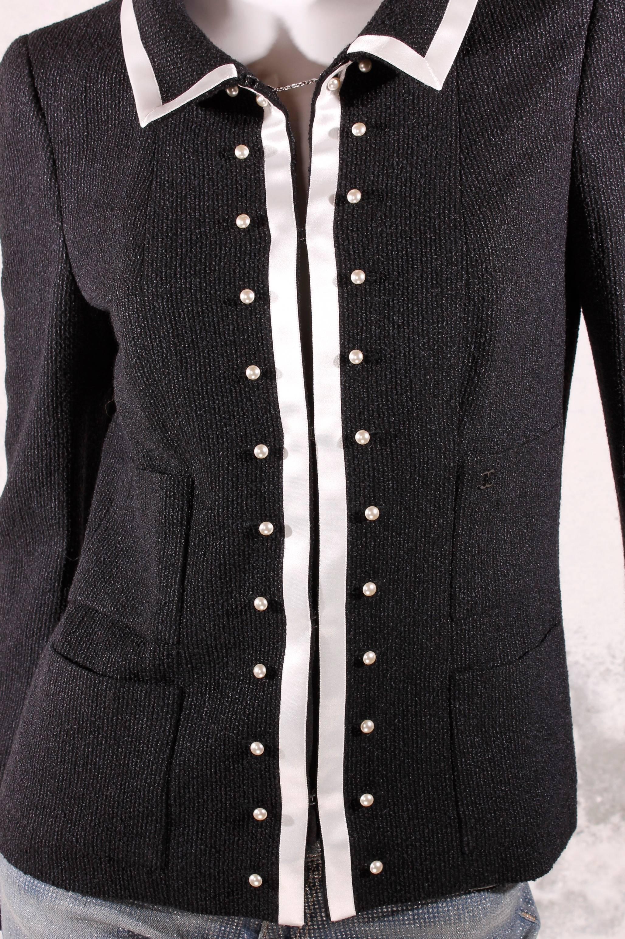 Chanel Jacket and Skirt - Black & White For Sale 3