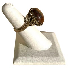 Bague vintage en or jaune et opale brune fabriquée en Angleterre