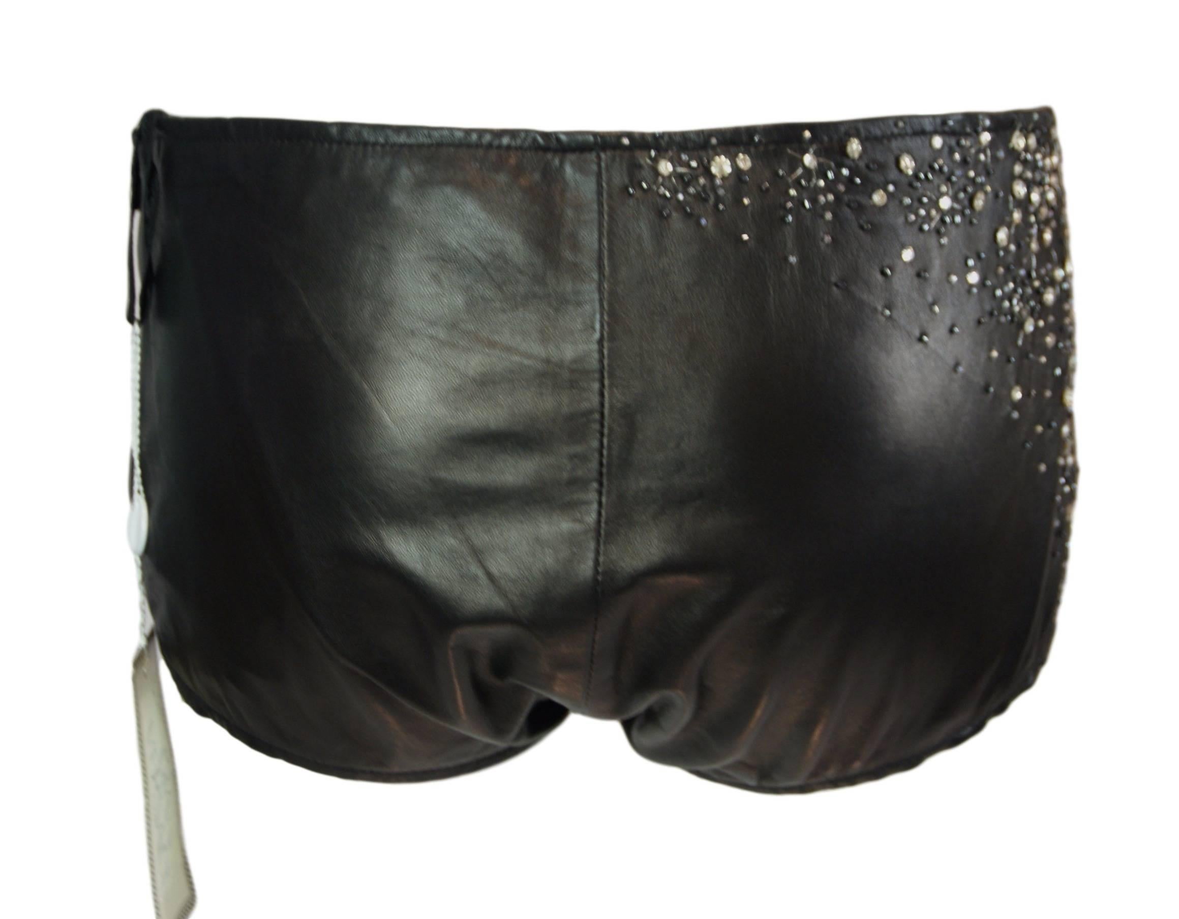 Gianni Versace Beaded Black Leather Shorty Shorts 40, S/S 1998  In New Condition In Yukon, OK