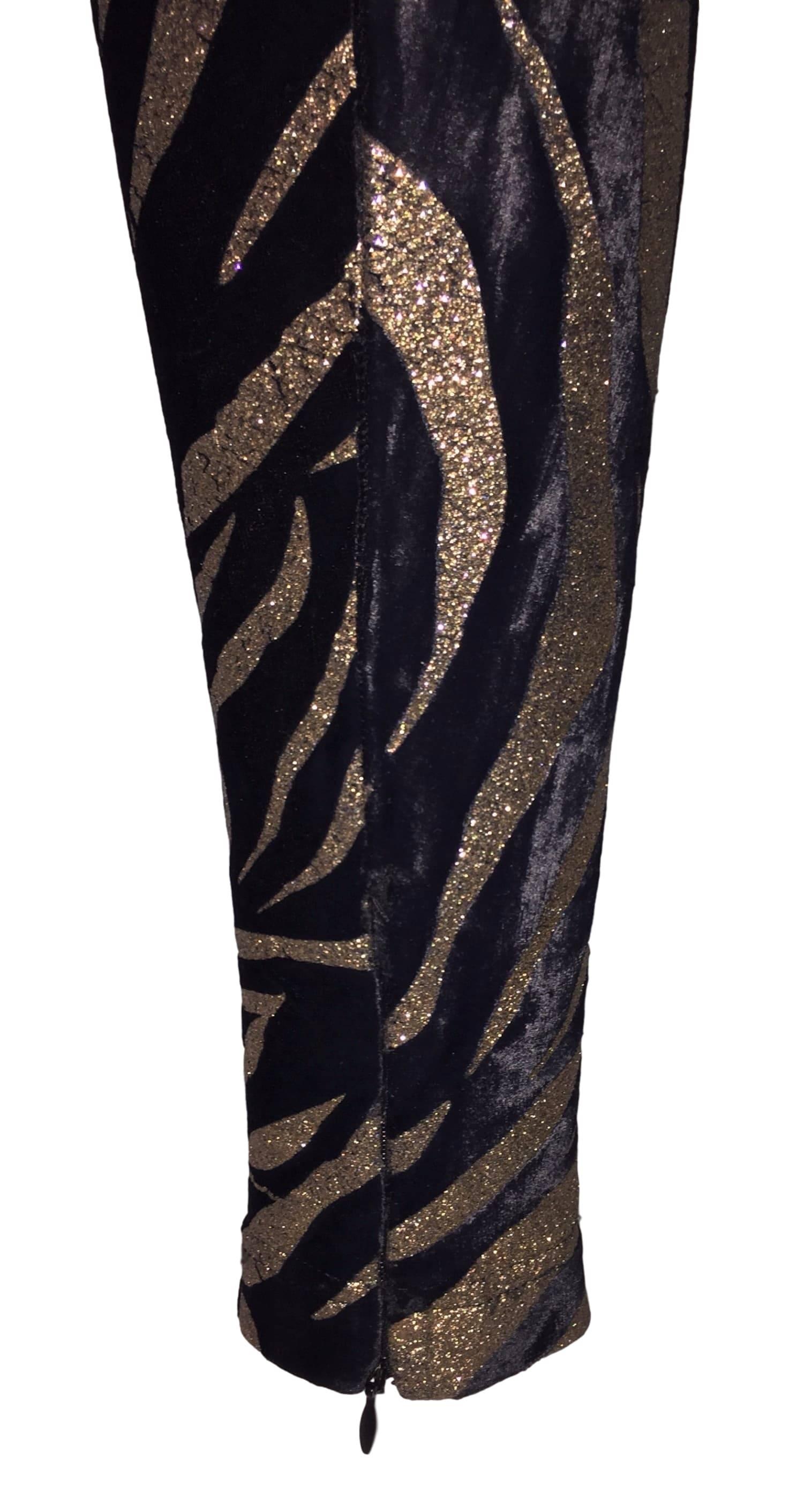 C. 1992 Gianni Versace Black Velvet & Gold Glitter Zebra Leggings In Excellent Condition In Yukon, OK