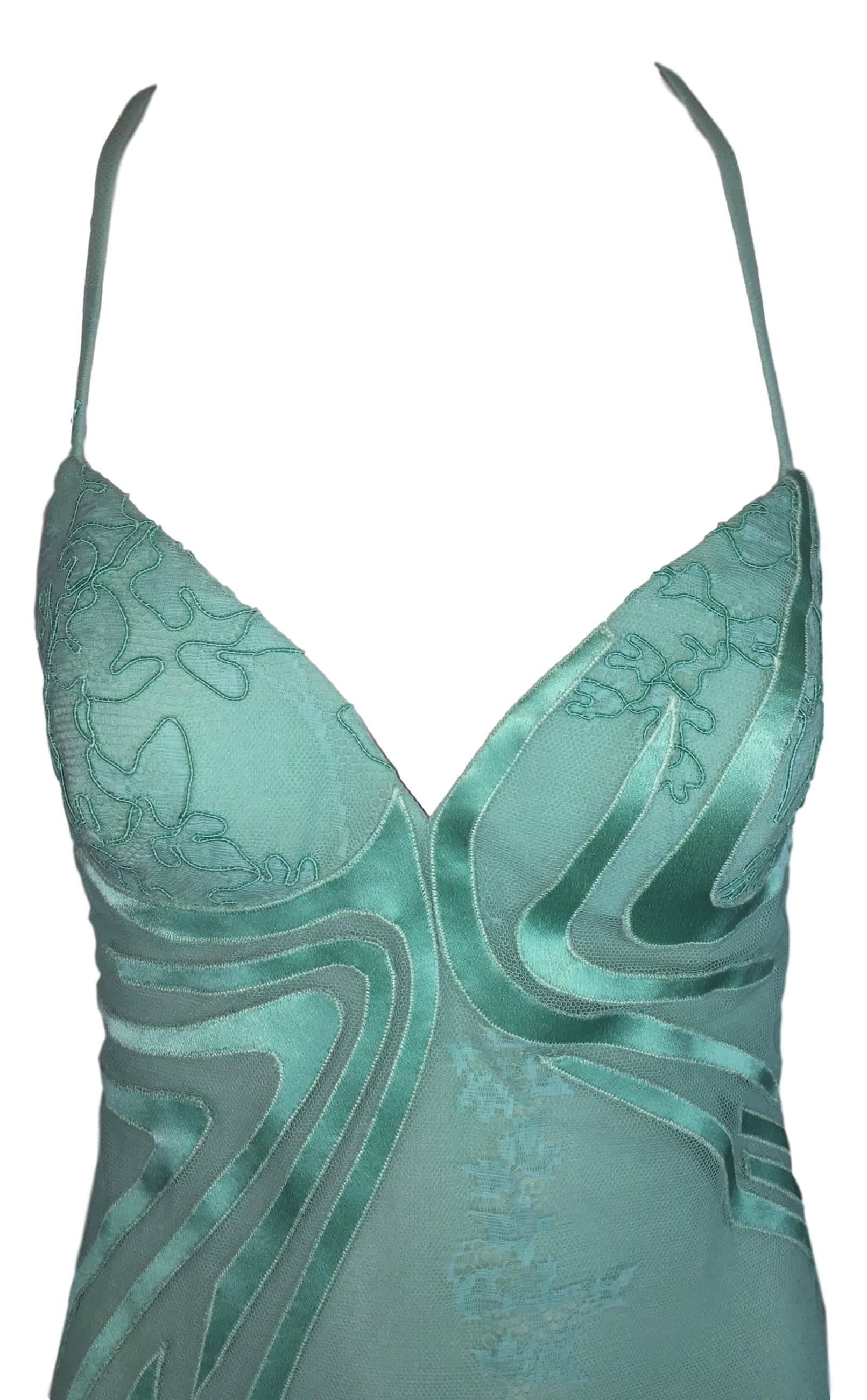 DESIGNER: F/W 2000 Gianni Versace runway- worn by Gisele Bundchen

Please contact for more information and/or photos.

CONDITION: Excellent- basic light wear- no holes or stains. 

MATERIAL: Cotton/Silk/Nylon/Rubber

COUNTRY MADE: Italy

SIZE: