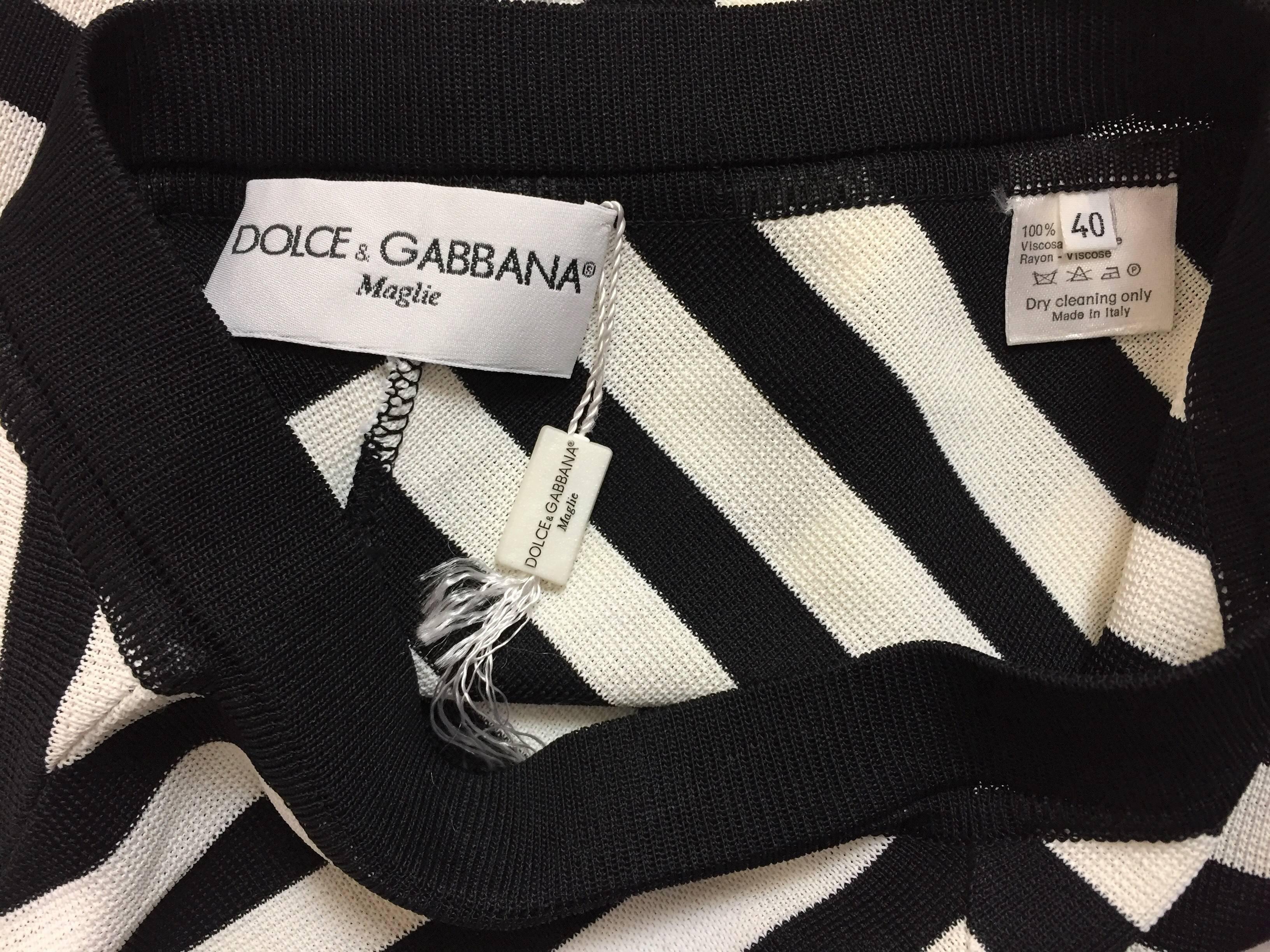 F/W 1995 Dolce & Gabbana Black & White Striped Wrap Crop Top & Skirt 40 In Good Condition In Yukon, OK