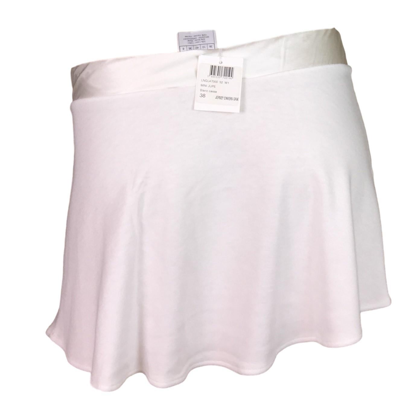 DESIGNER: early 2000's Christian Dior

Please contact for more information and/or photos.

CONDITION: New with tags

FABRIC: Cotton & Modal

COUNTRY MADE: France

SIZE: French 38

MEASUREMENTS; provided as a courtesy only- not a guarantee of fit: