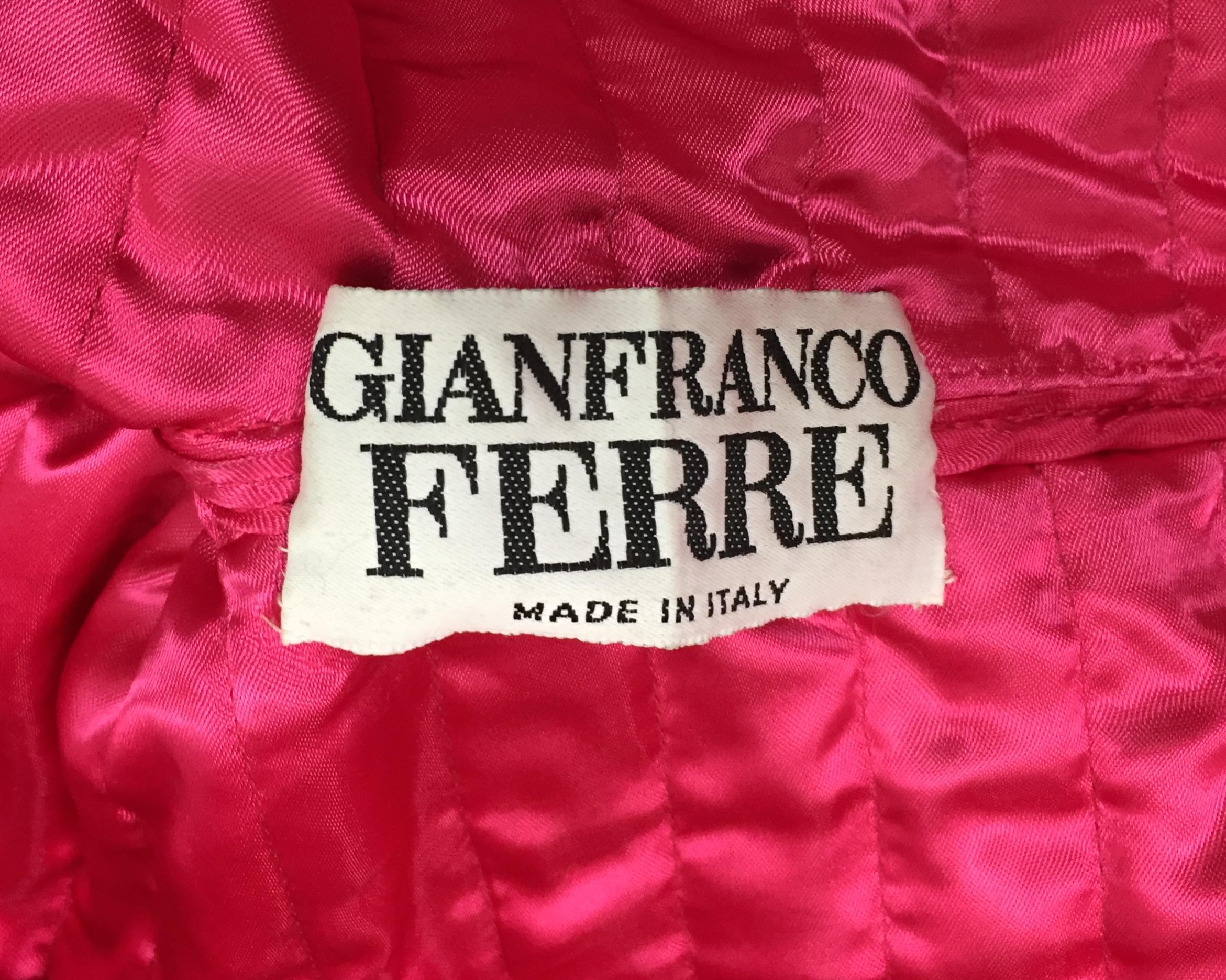 Gianfranco Ferre Pink Quilted Opera Coat Jacket with Feathers, 1990s  In Good Condition In Yukon, OK