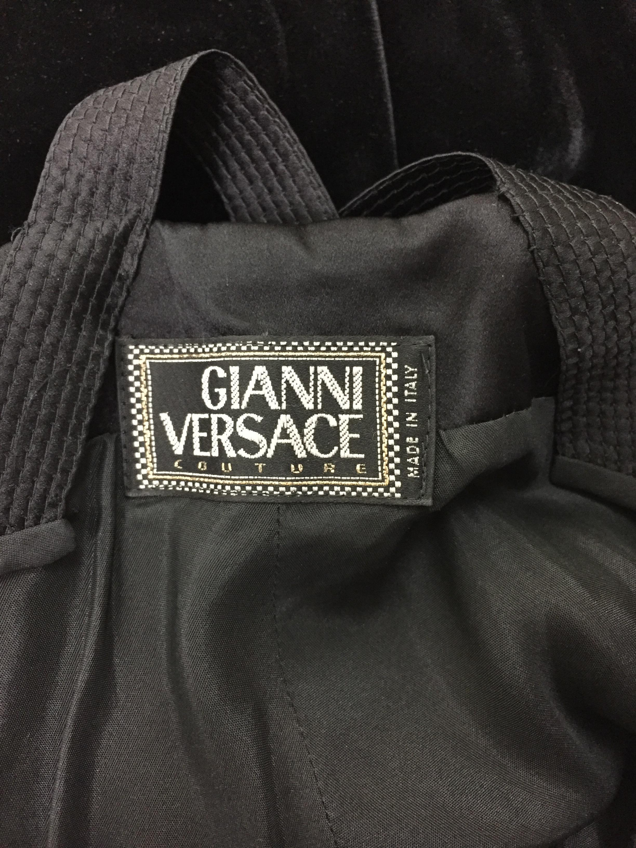 F/W 1991 Gianni Versace Runway Black Cage Bondage Velvet Mini Dress In Good Condition In Yukon, OK