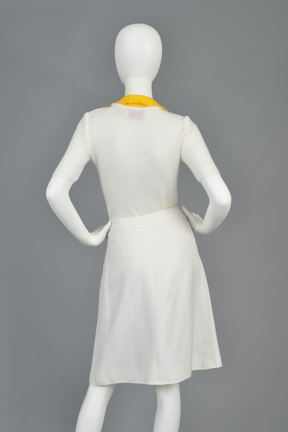 Simple White 1960s/70s Courrèges Skirt 1