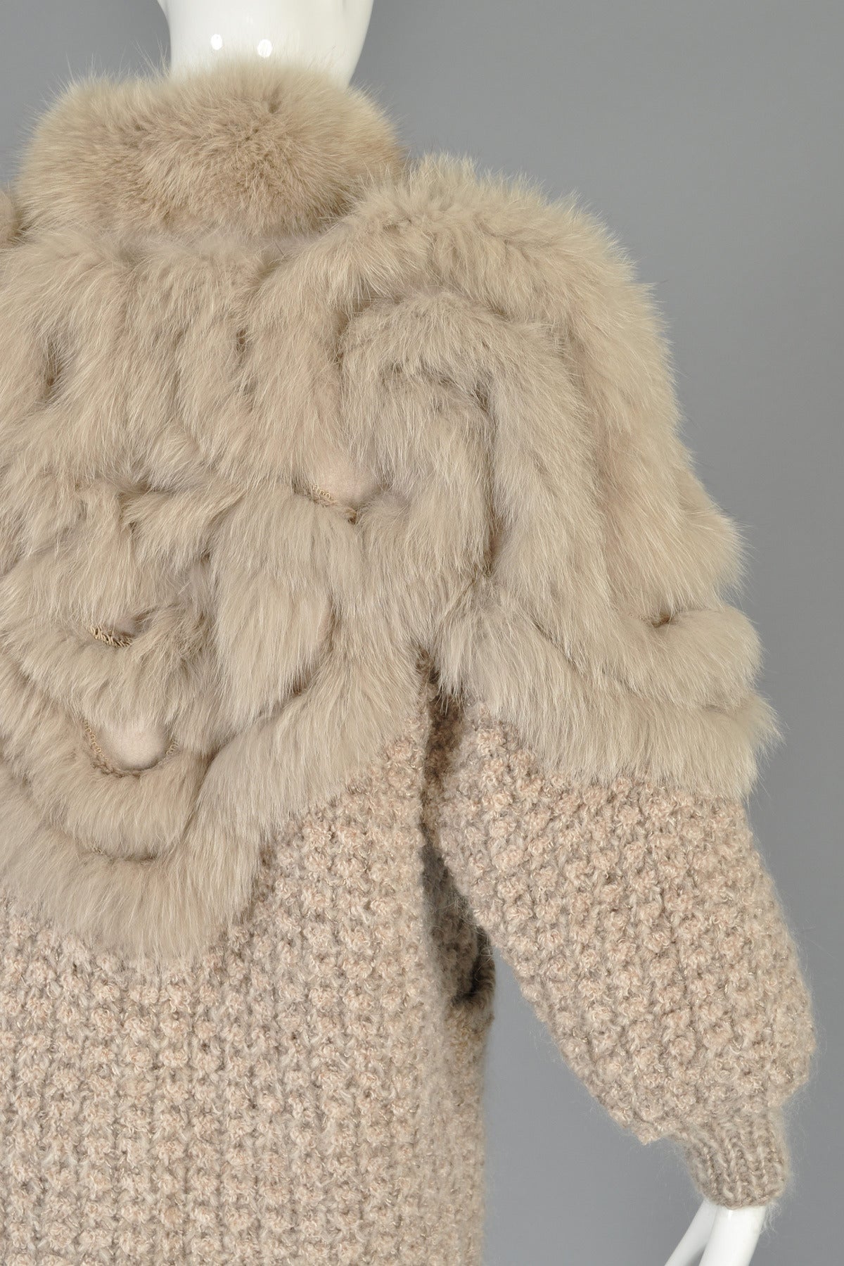 Avant Garde 1980s Knit Cocoon Coat w/ Fox Fur Shoulders 5