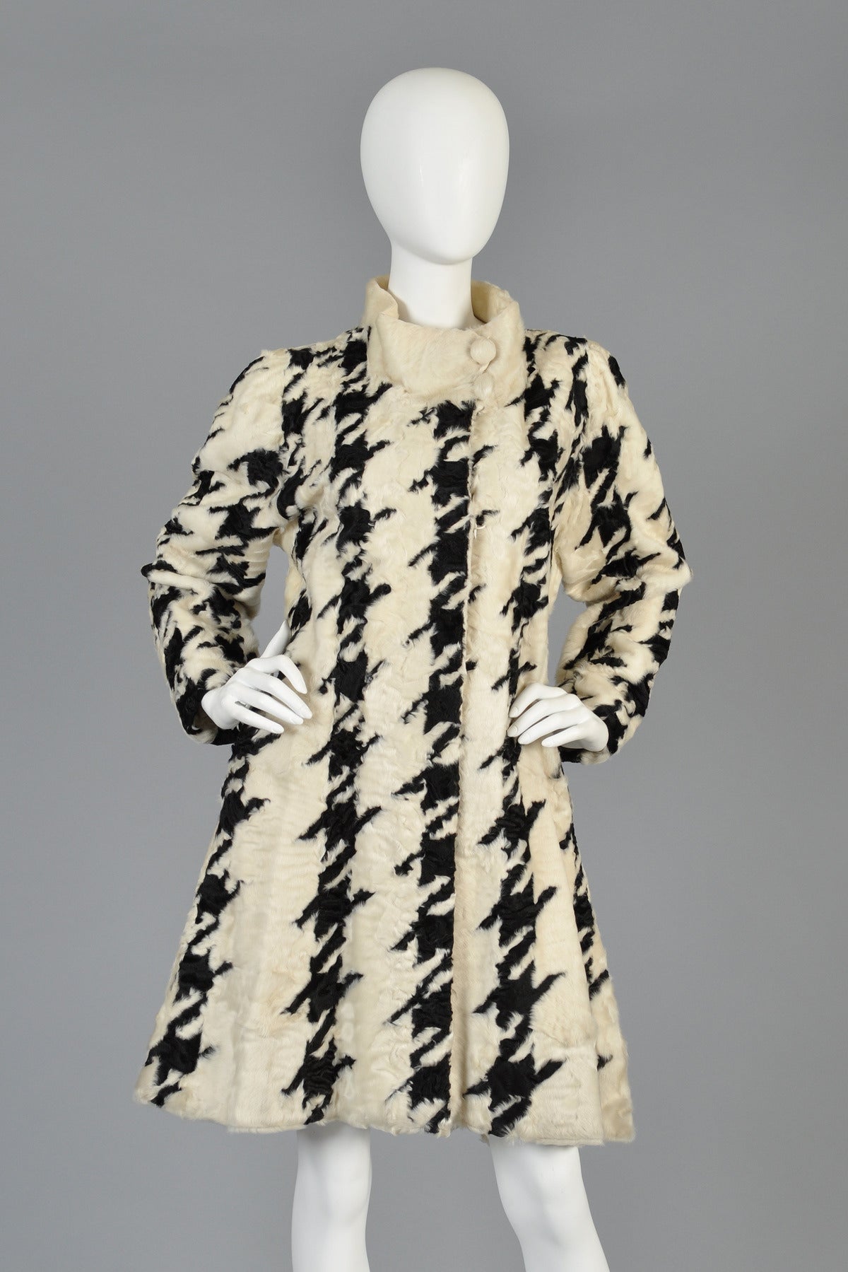 Mod 1960s Houndstooth Swakara Broadtail Fur Coat In Excellent Condition In Yucca Valley, CA
