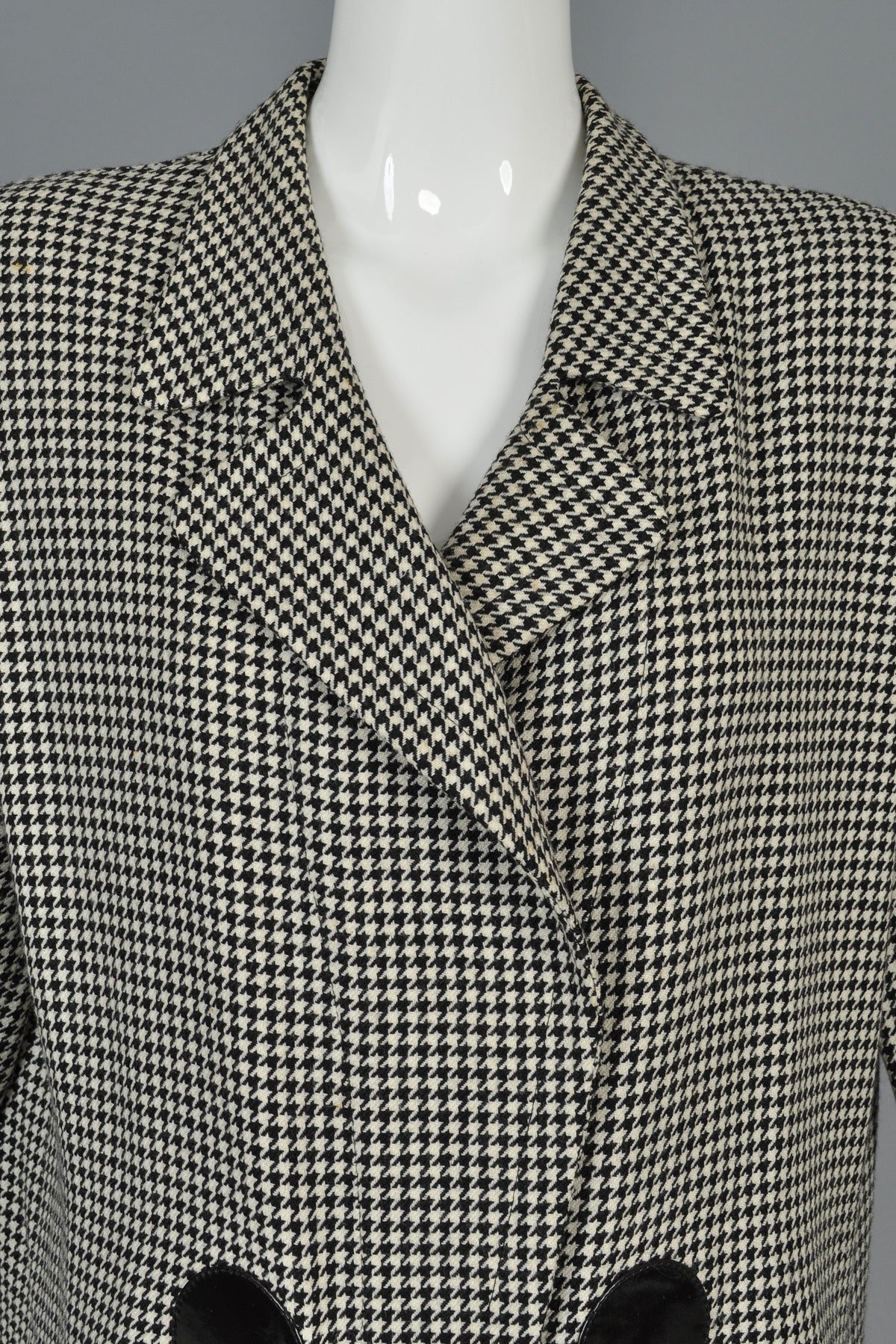Gray F/W 93 Pierre Cardin Haute Couture Houndstooth Vinyl Tie Jacket For Sale