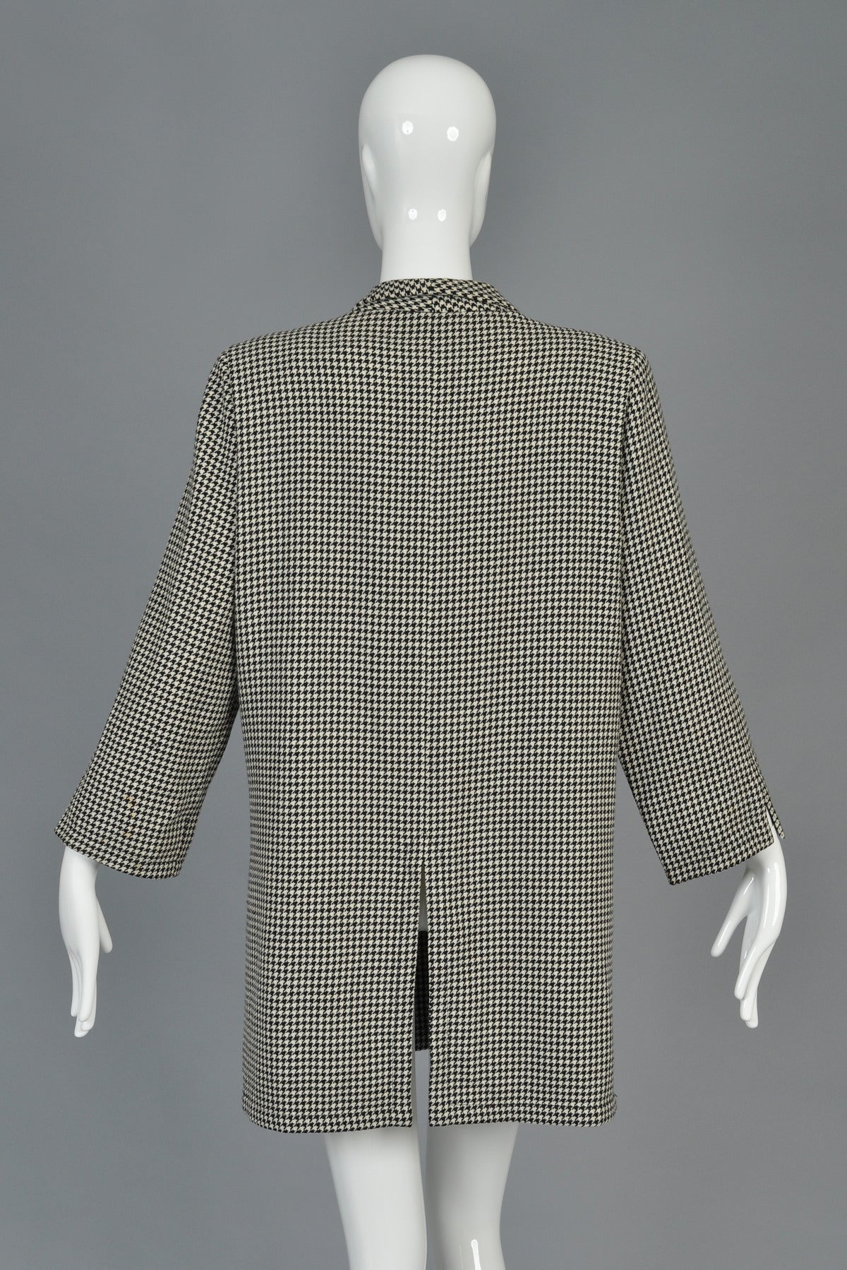 F/W 93 Pierre Cardin Haute Couture Houndstooth Vinyl Tie Jacket For Sale 4