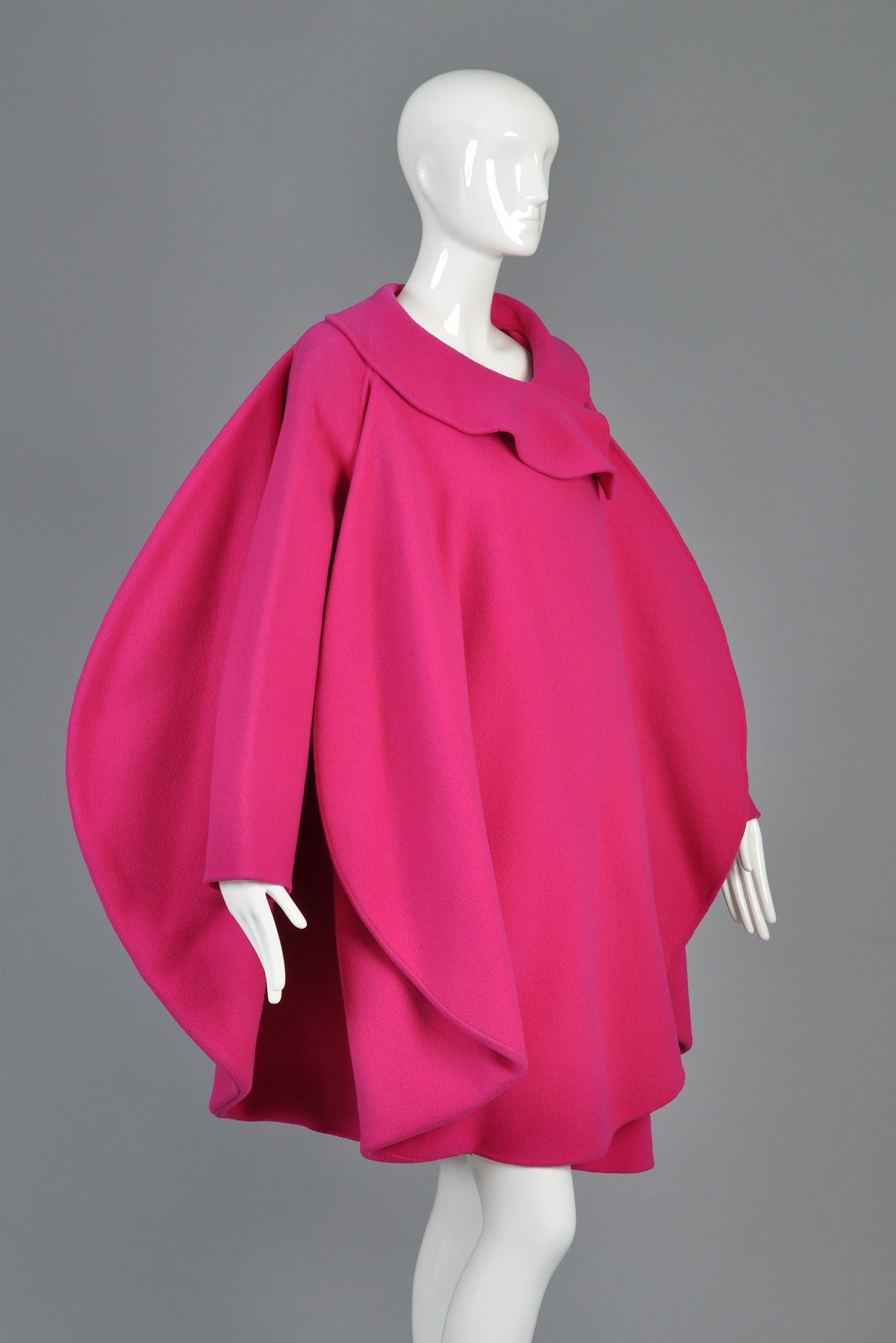 Women's Iconic 1987 Pierre Cardin Haute Couture Fin-Backed Coat For Sale