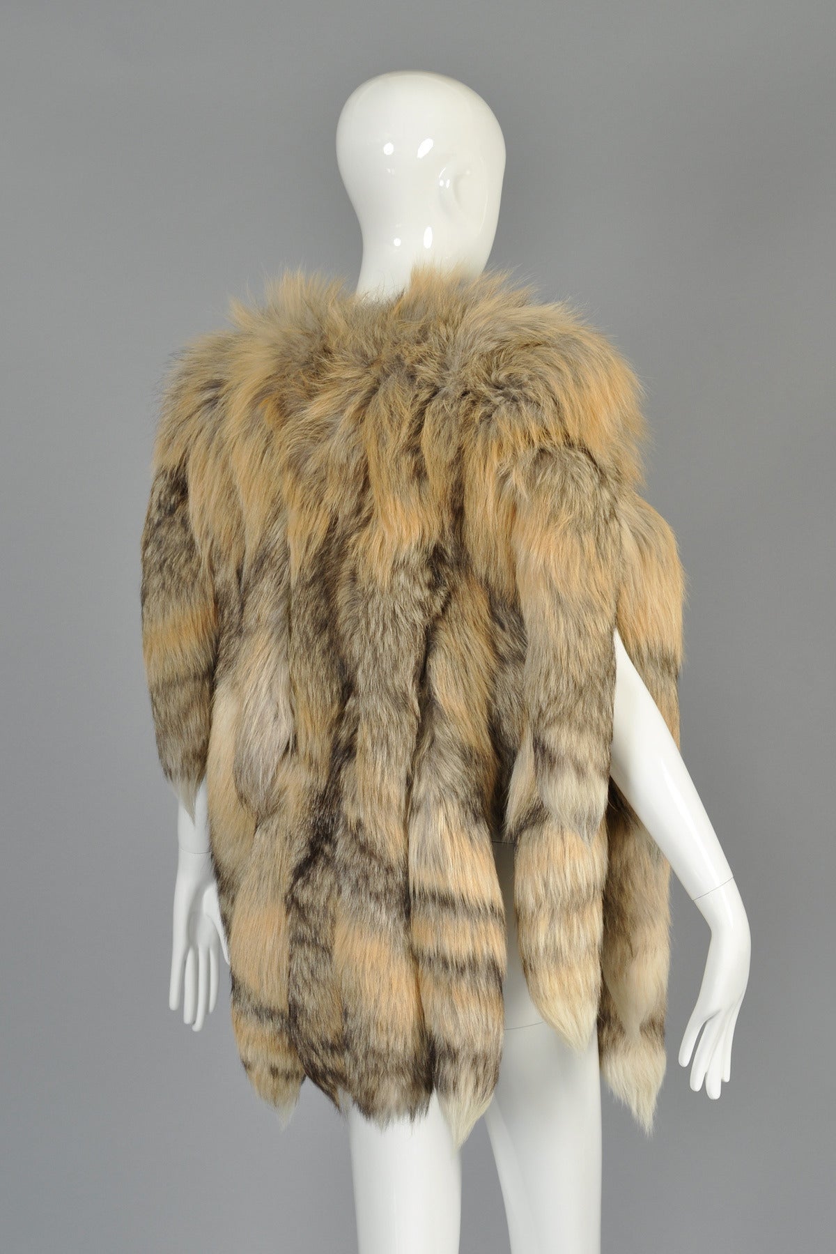 Golden Island Fringed Fox Tail Fur Gilet 5