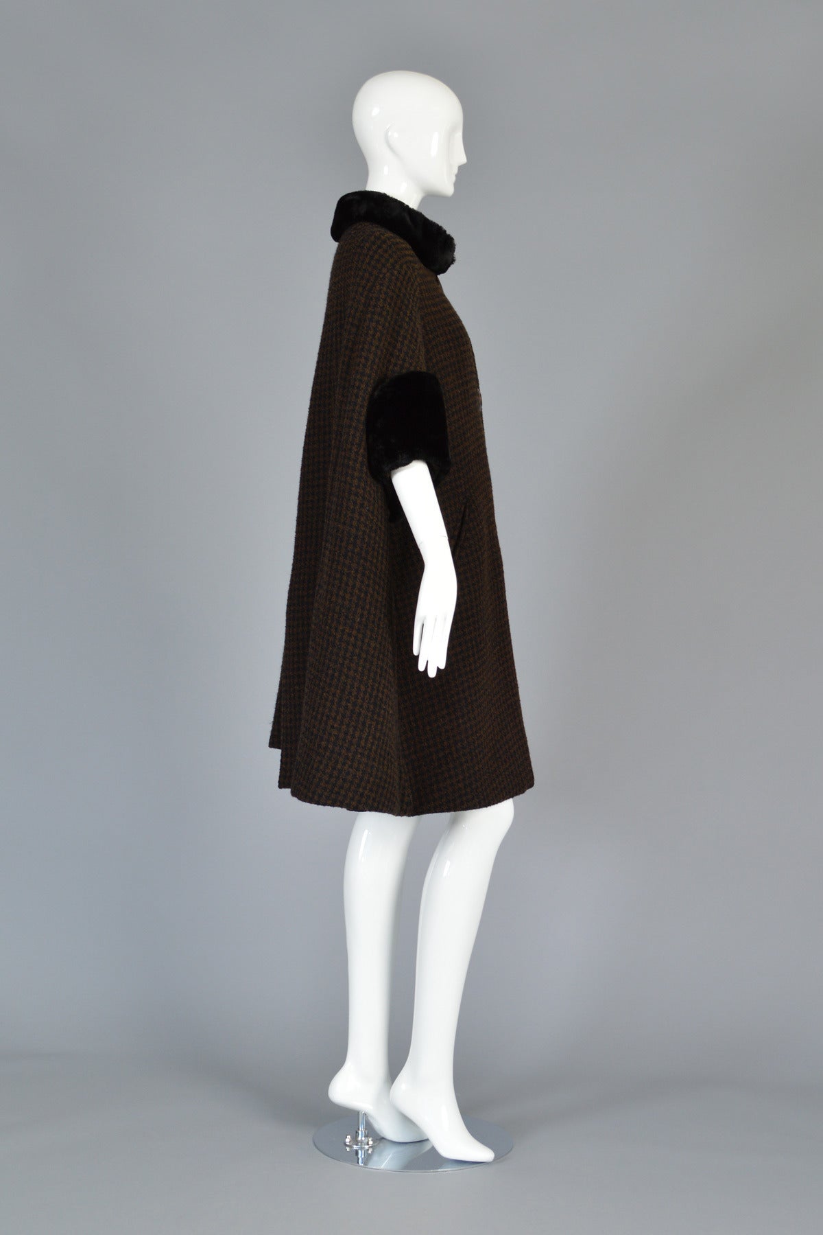 1950's Checked Wool + Sheared Beaver Swing Coat 5