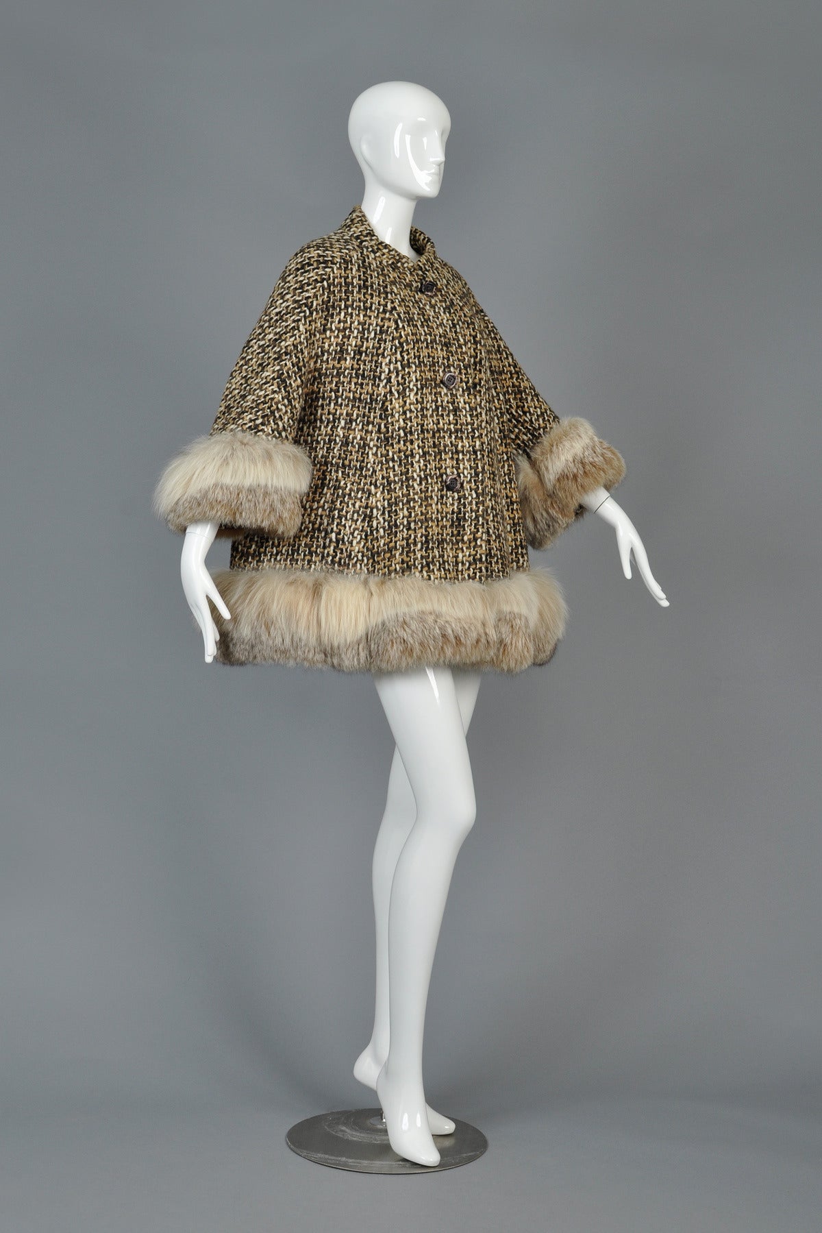 1960s Cropped Tweed Swing Coat with Lynx Fur Trim 1