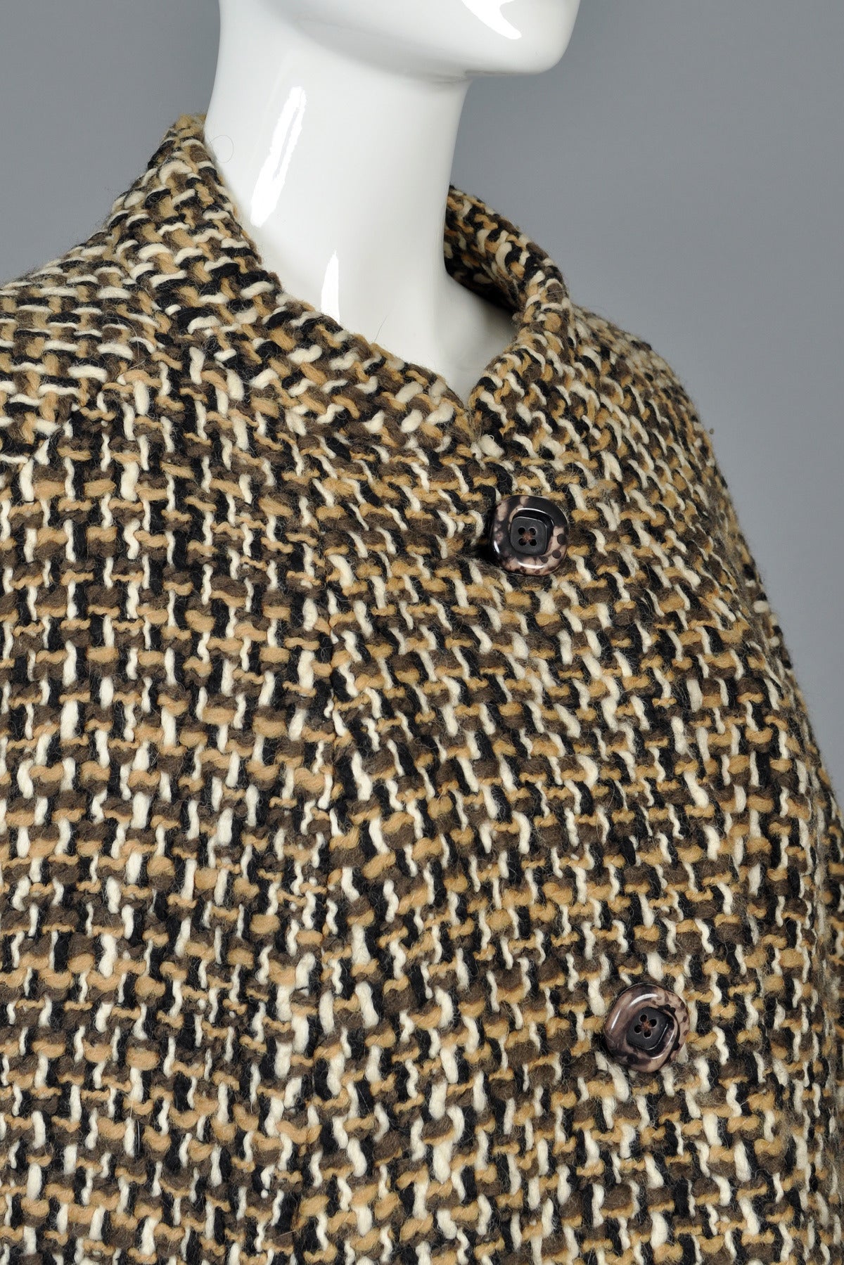 1960s Cropped Tweed Swing Coat with Lynx Fur Trim 3