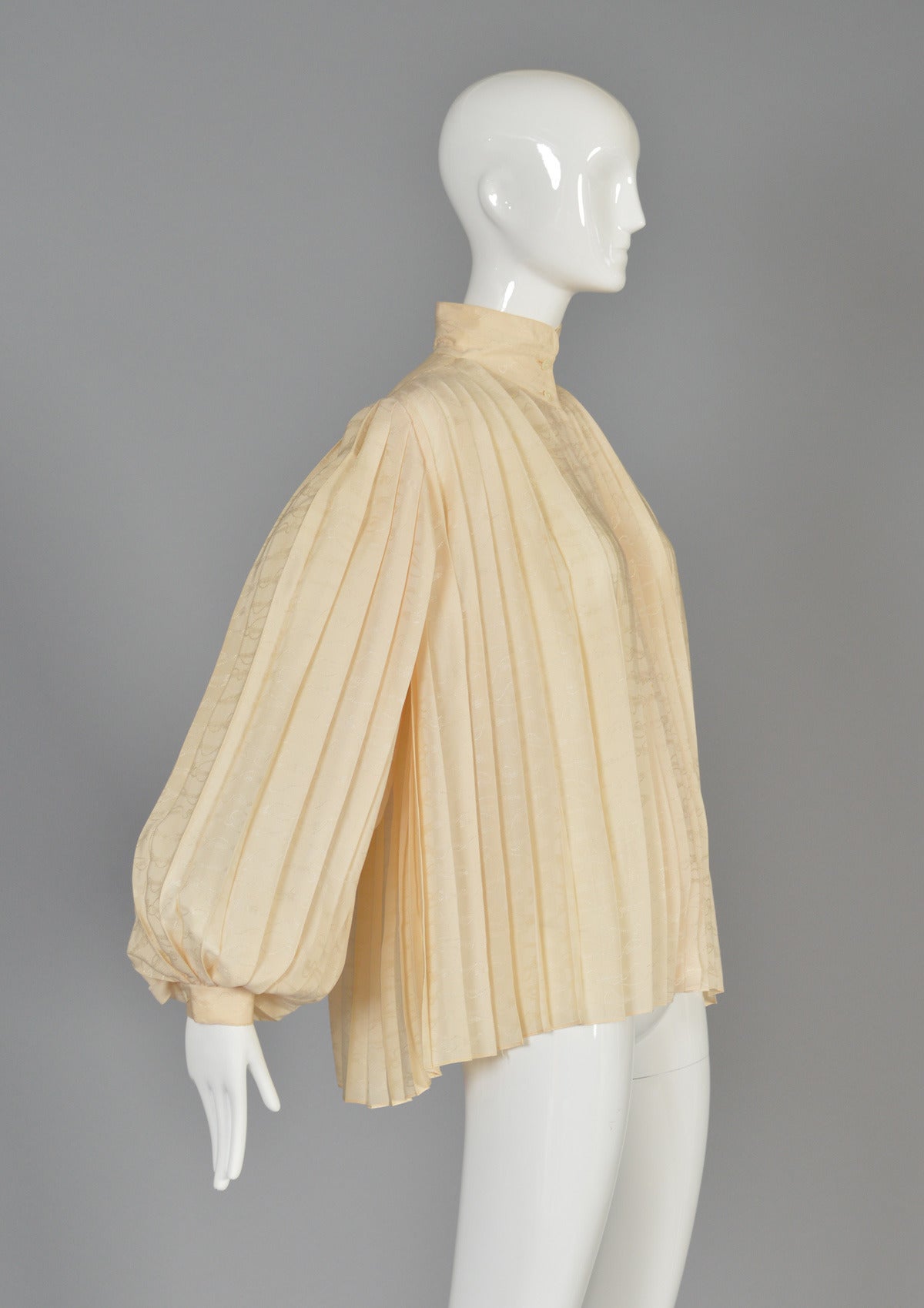Gucci Ivory Pleated Silk Trapeze Blouse with Blouson Sleeves 2