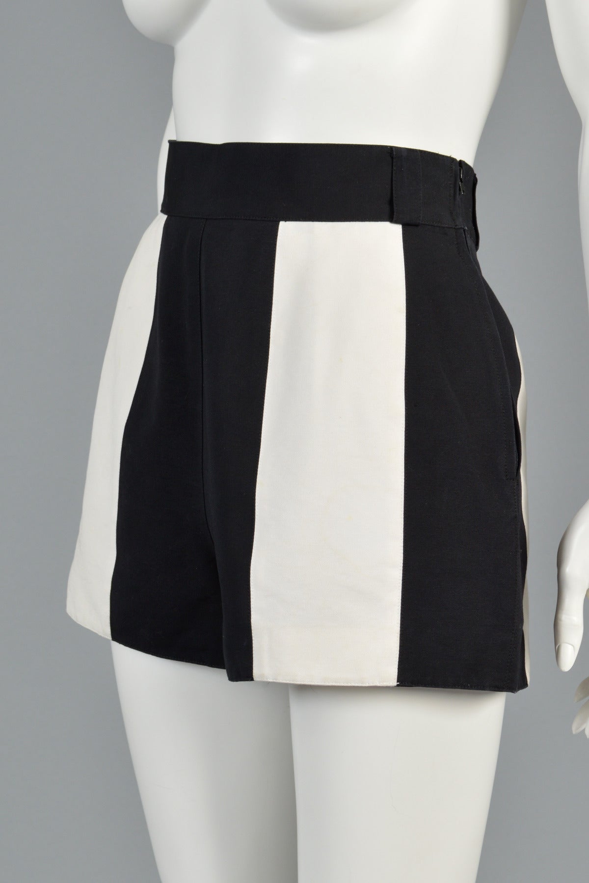 Claude Montana Black + White Colorblock Shorts For Sale 2