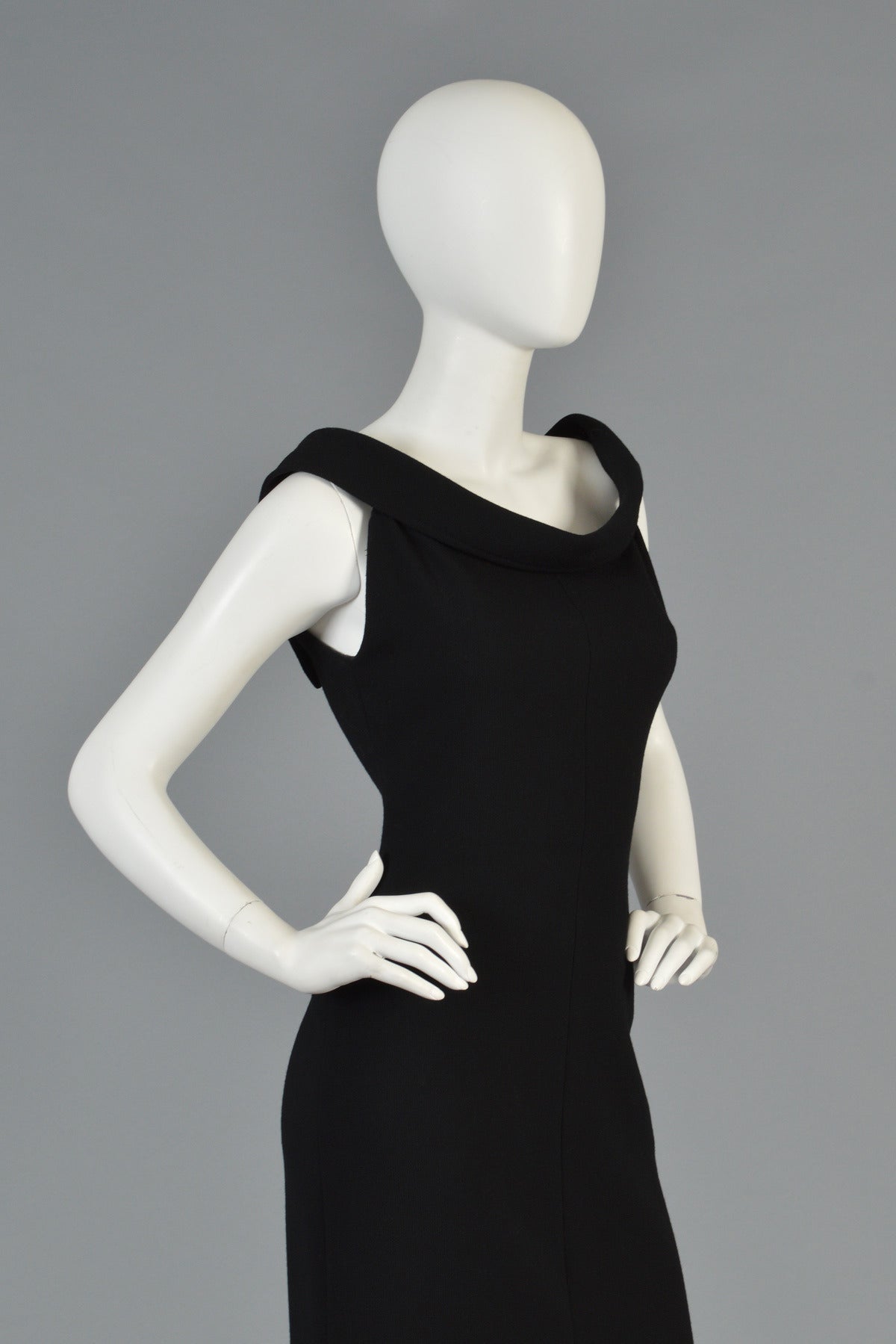 Women's Sexy Architectural 1980's Oscar de la Renta Little Black Dress