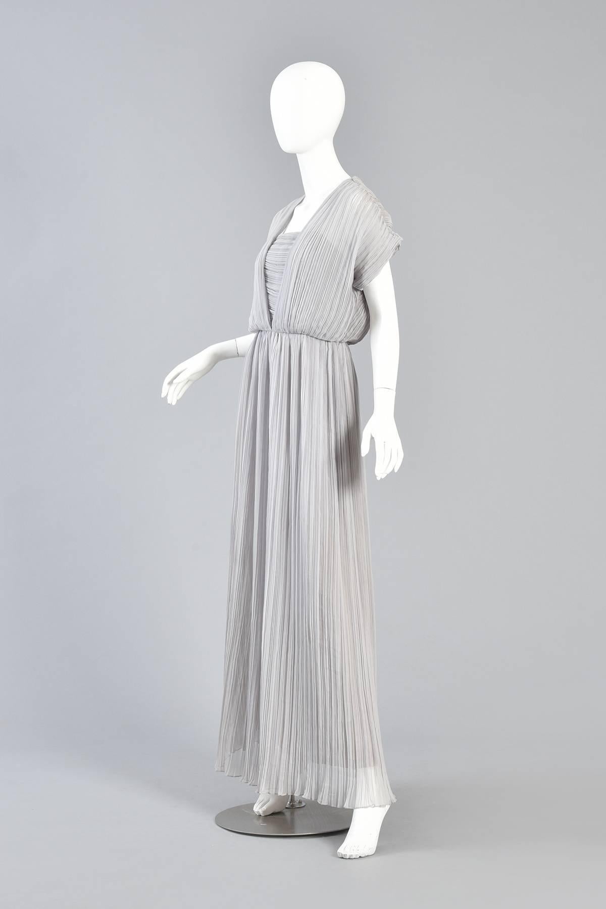 Victor Costa Dove Grey Grecian Pleated Evening Gown In Excellent Condition For Sale In Yucca Valley, CA