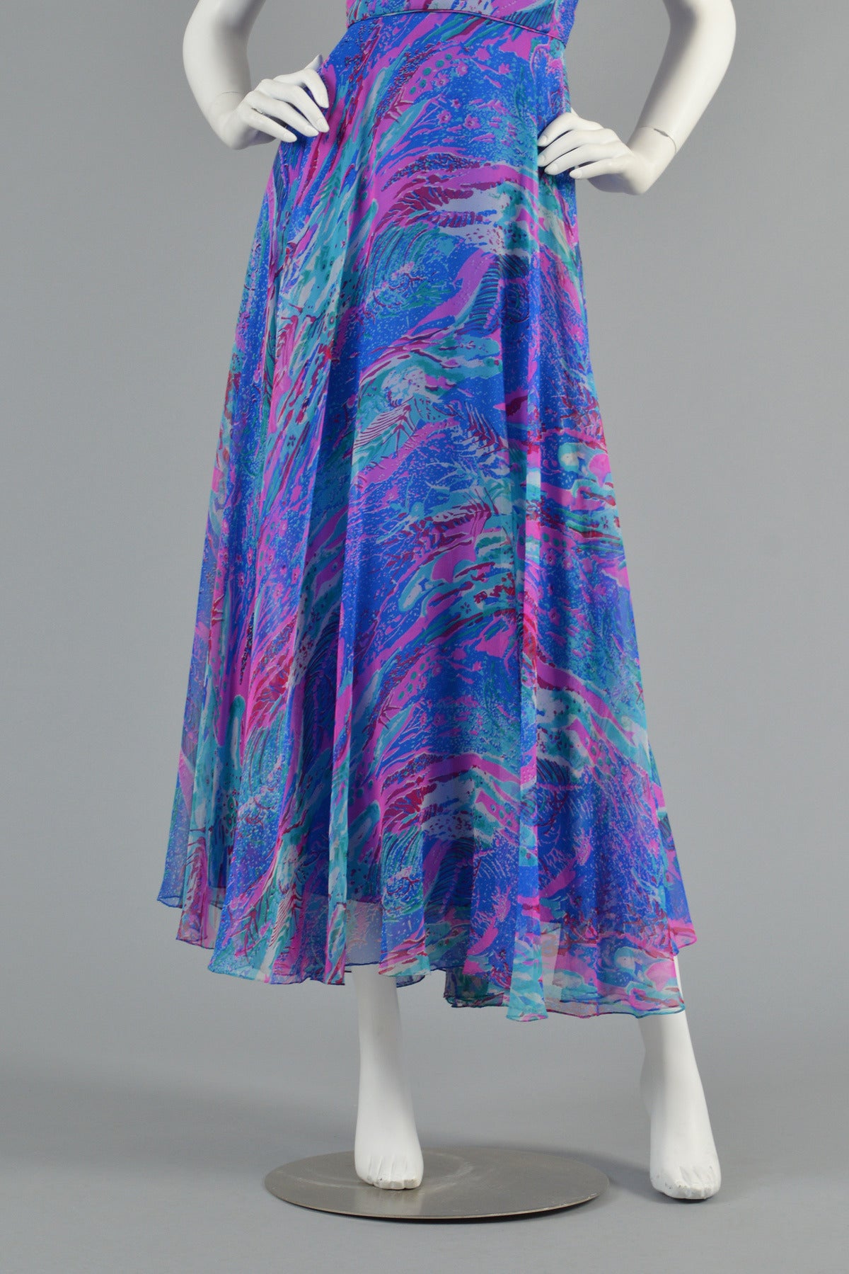 Women's 1960's Psychedelic Swirl Silk Chiffon Maxi Dress