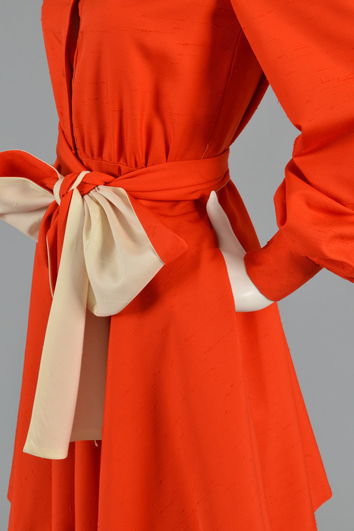 1970's Geoffrey Beene Silk Dress with Contrasting Sash For Sale 2