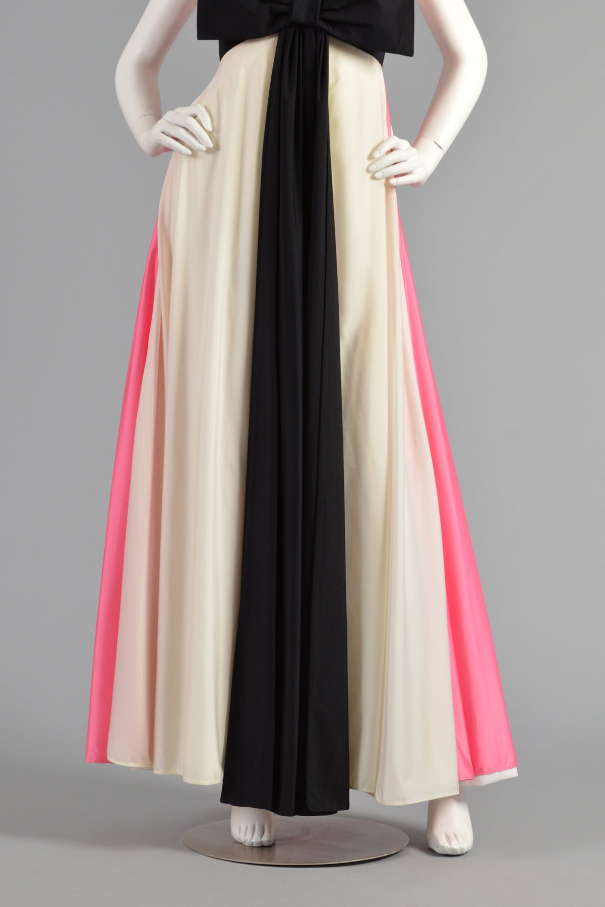 Les Wilk 1970's Colorblock Evening Gown with Massive Bow For Sale 2