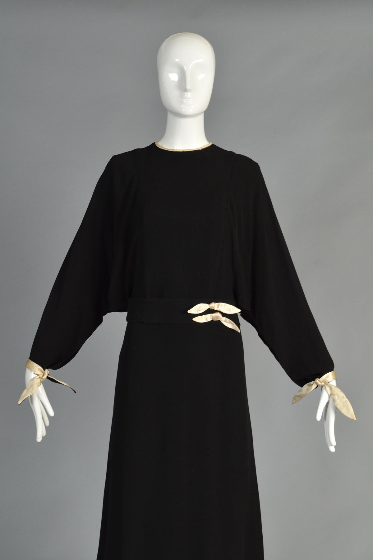 1930's Black and Ivory Cape Top Dress In Excellent Condition In Yucca Valley, CA