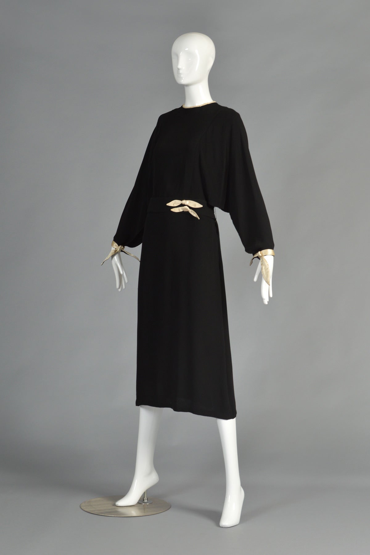1930's Black and Ivory Cape Top Dress 3