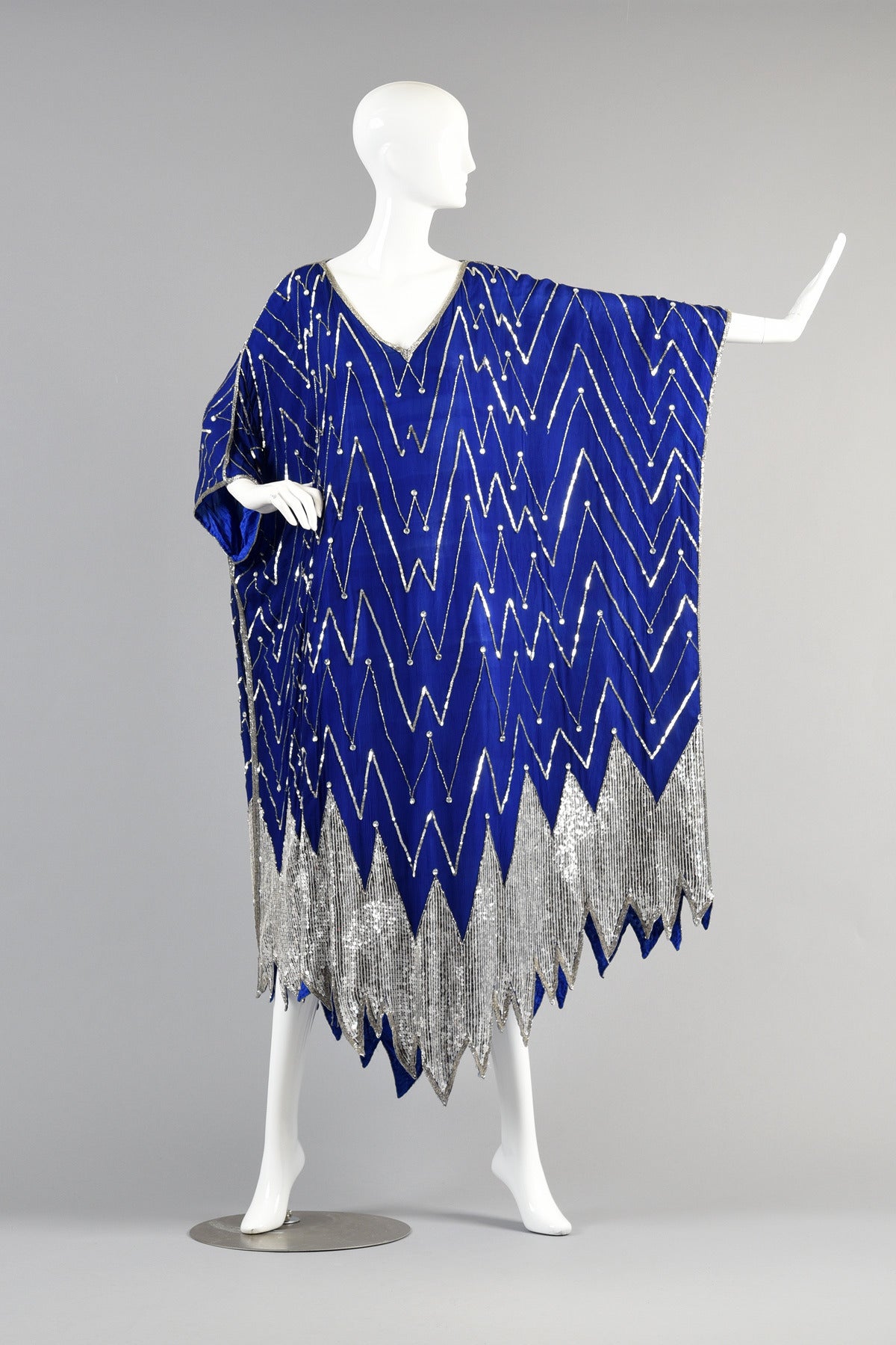 Art Deco Inpired Lapis + Silver Sequined Silk Caftan In Excellent Condition In Yucca Valley, CA