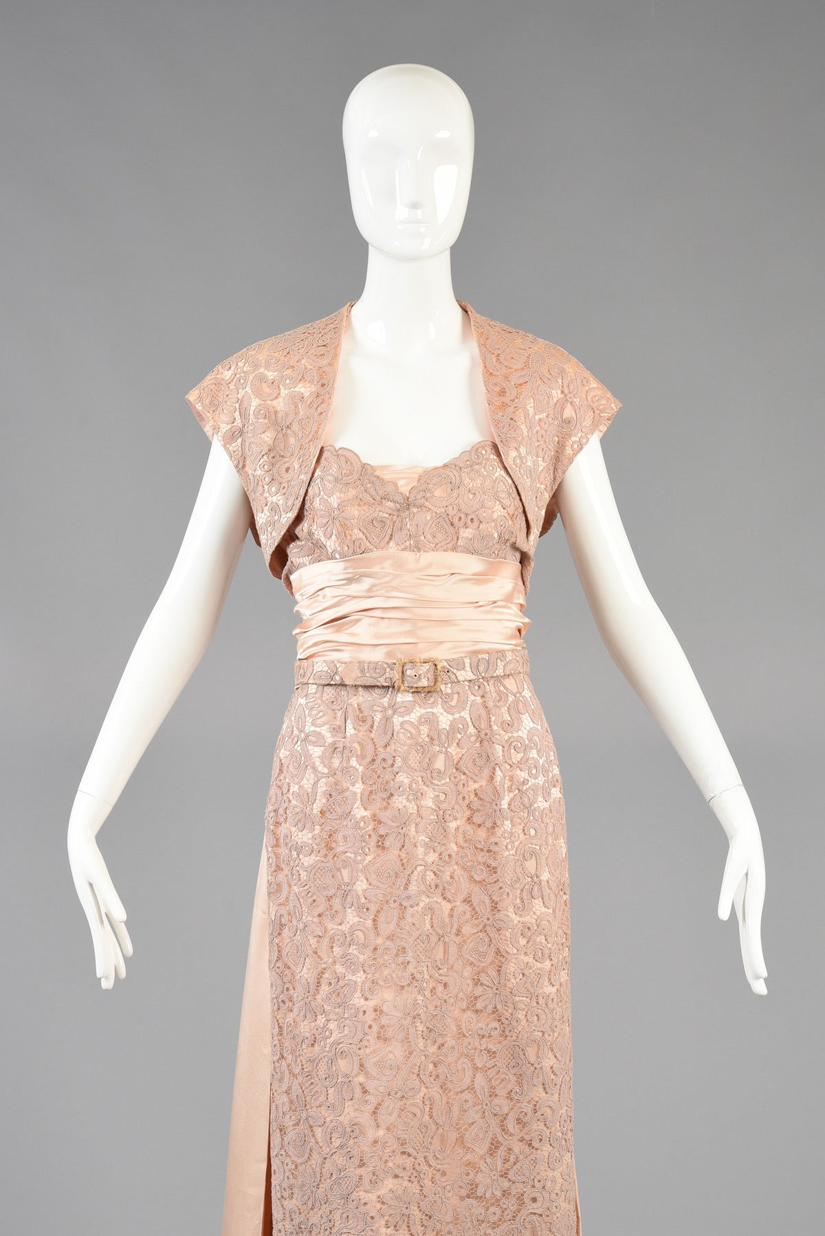 Circa 1952 Pierre Balmain Demi Couture Lace Evening Gown with Train In Excellent Condition For Sale In Yucca Valley, CA