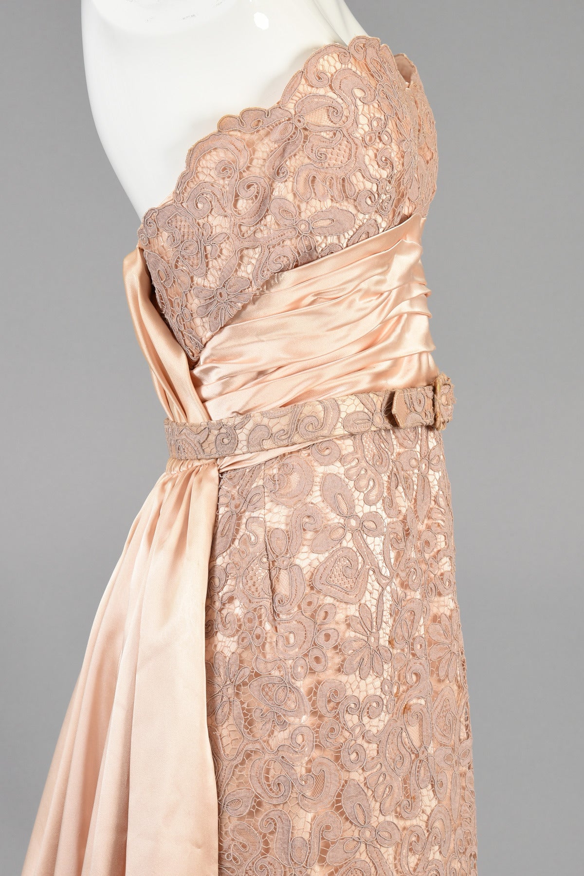 Circa 1952 Pierre Balmain Demi Couture Lace Evening Gown with Train For Sale 1