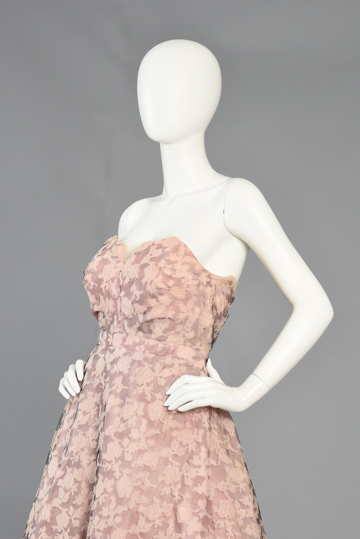 1950's Nettie Rosenstein Lace Evening Gown For Sale 1