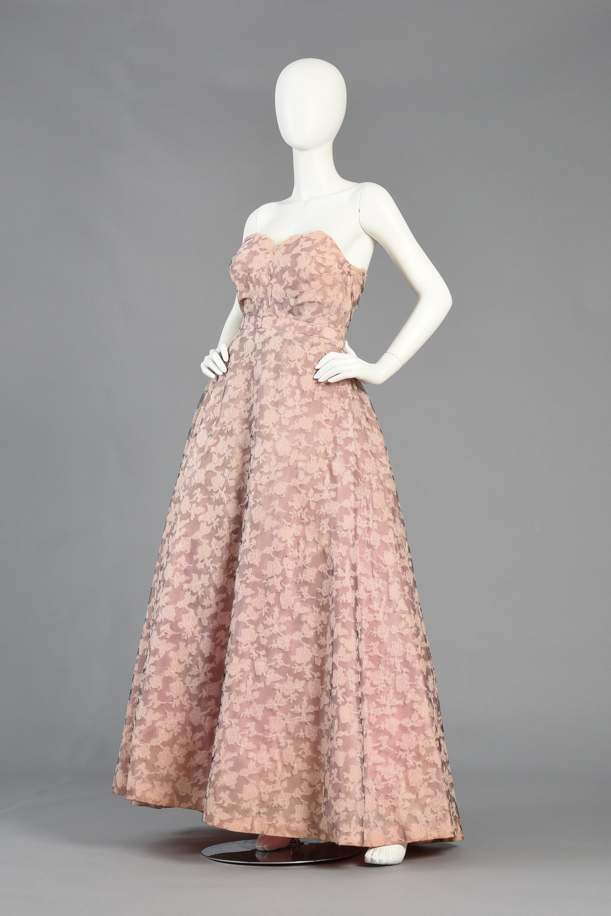 1950's Nettie Rosenstein Lace Evening Gown For Sale 2