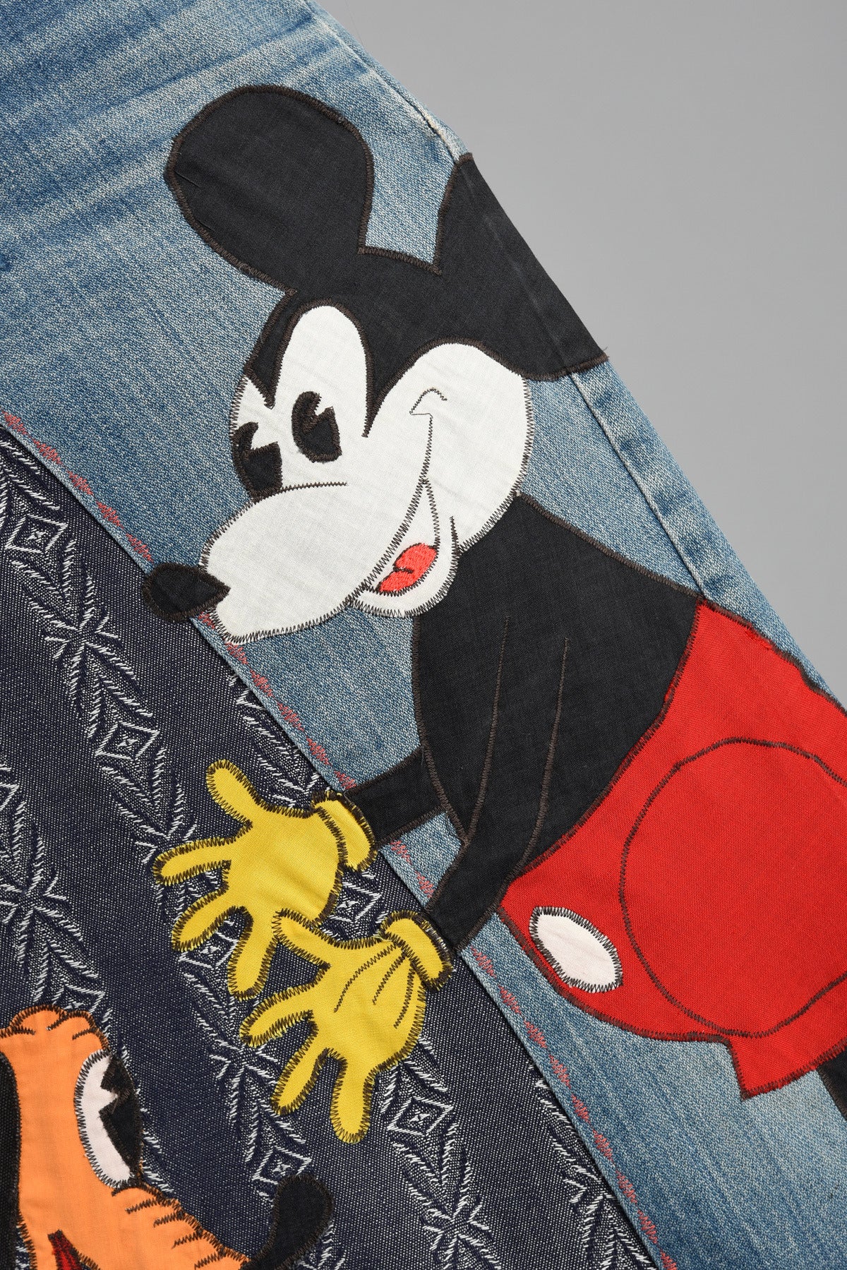 Wonderful 1960s Serendipity 3 Graphic Mickey Mouse & Pluto Denim Skirt In Excellent Condition In Yucca Valley, CA