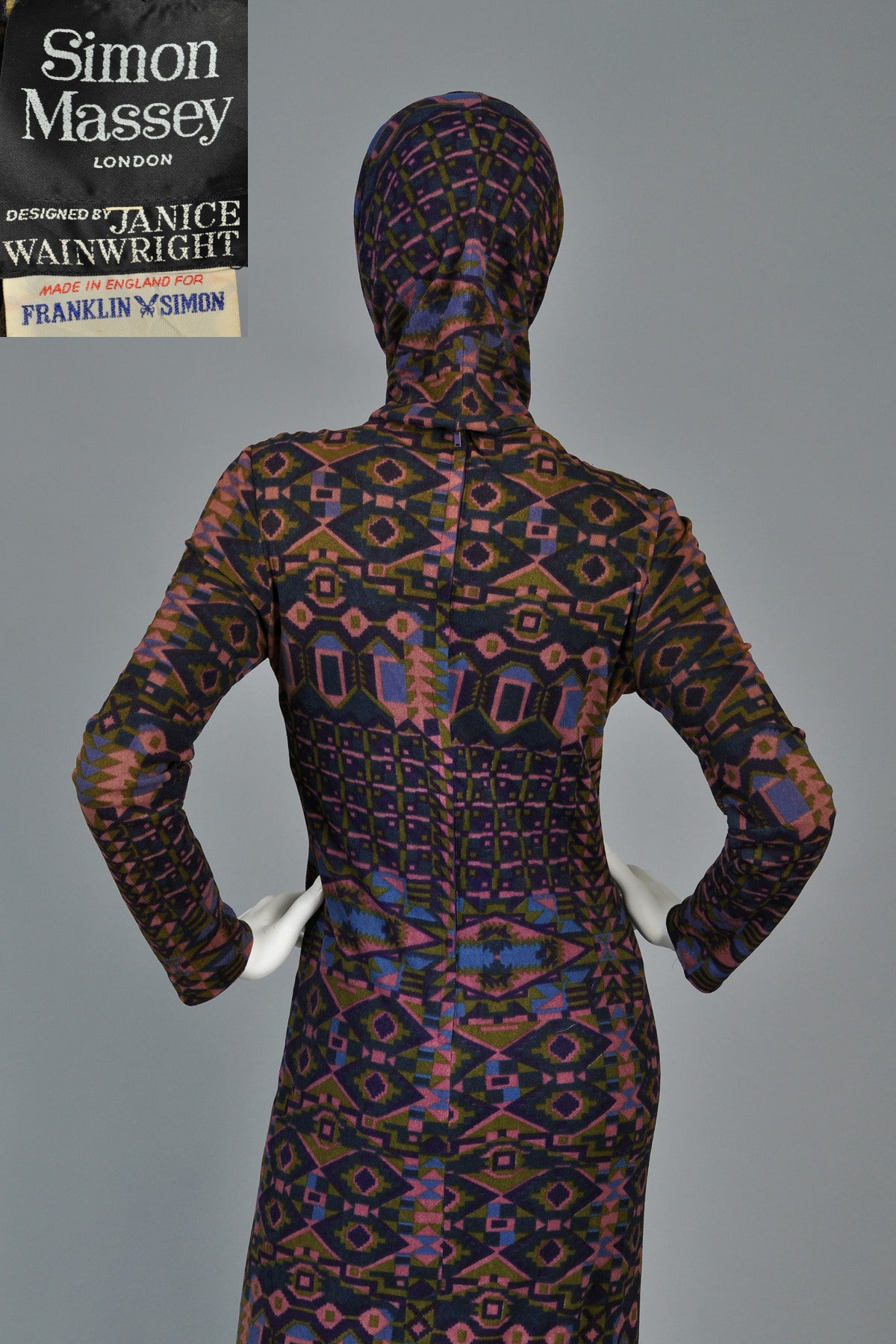 1969 Janice Wainwright Graphic Dress with Snood 5